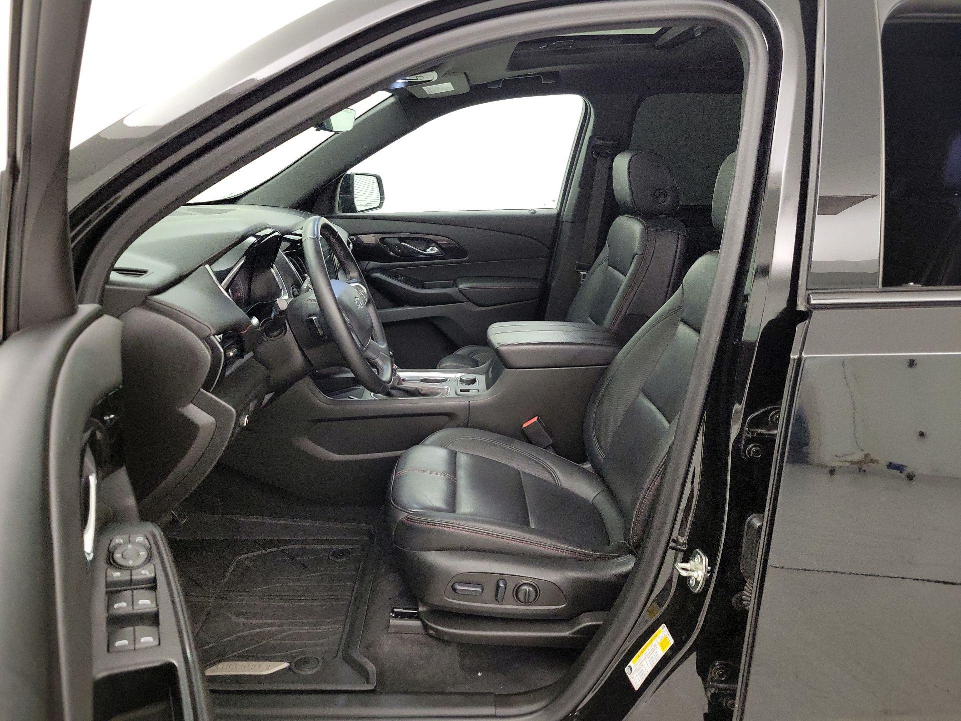 Thumbnail: 2023 Chevrolet Traverse - 11