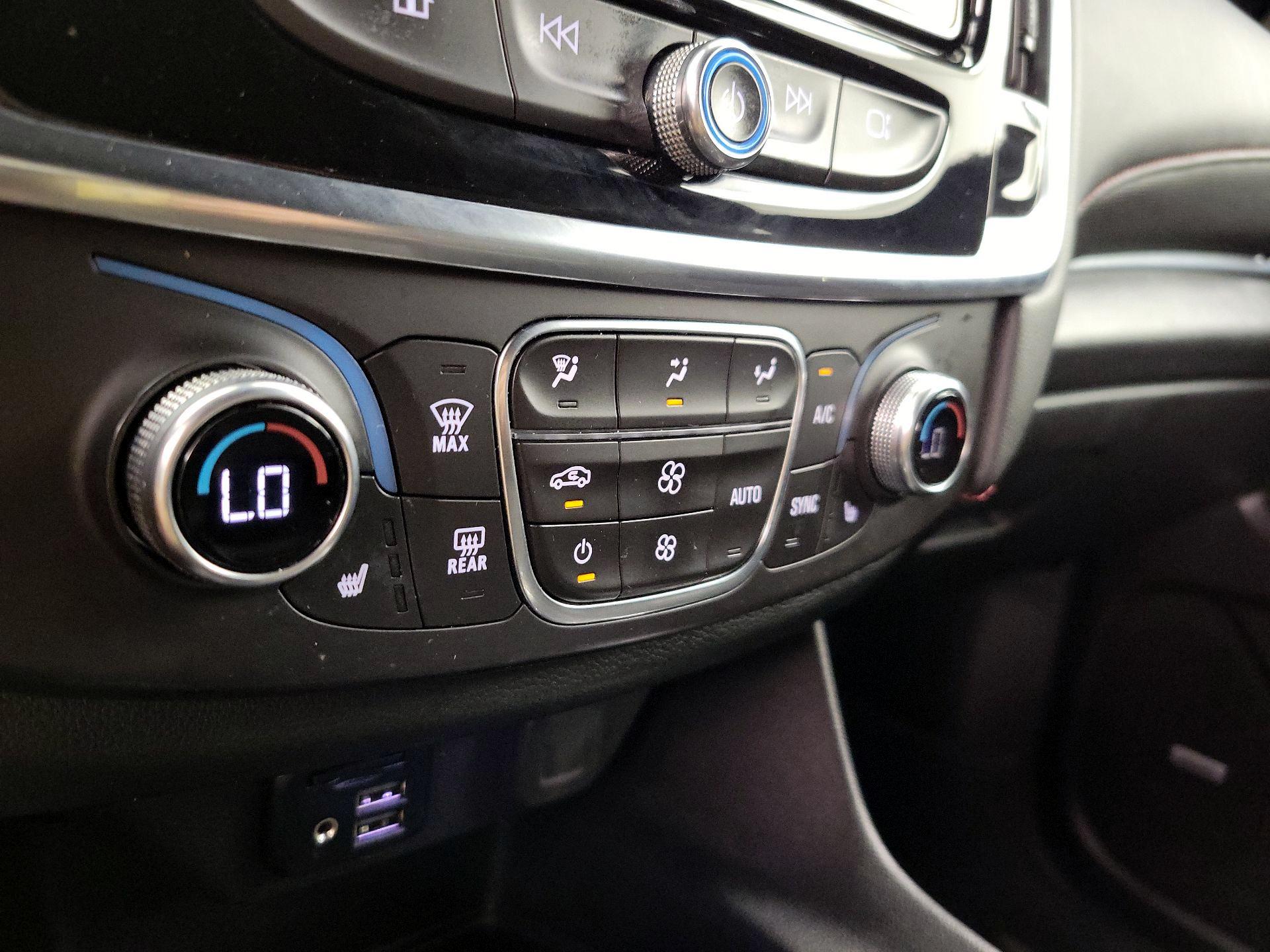 Thumbnail: 2023 Chevrolet Traverse - 16