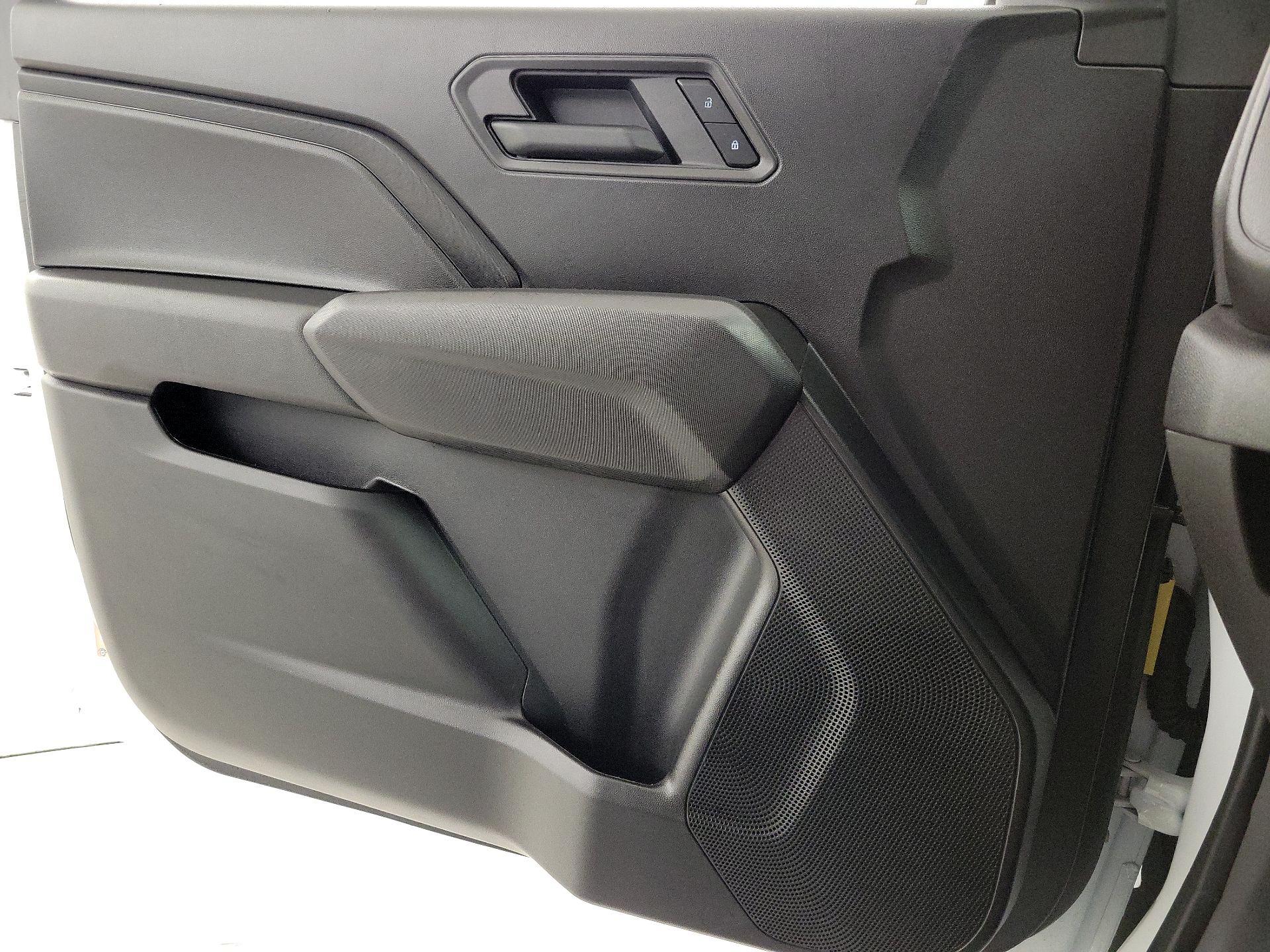 Thumbnail: 2026 Chevrolet Colorado - 12