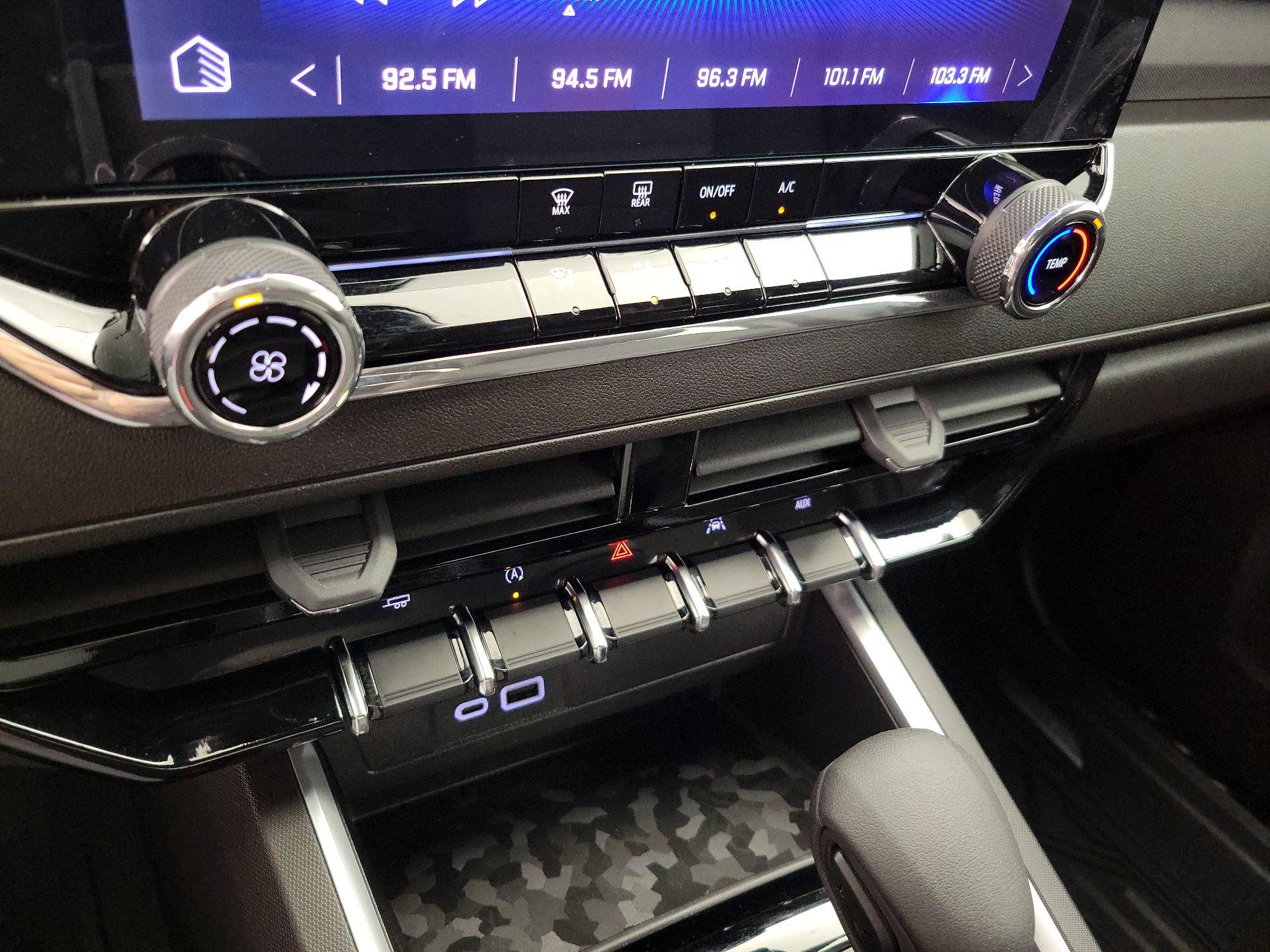 Thumbnail: 2026 Chevrolet Colorado - 16