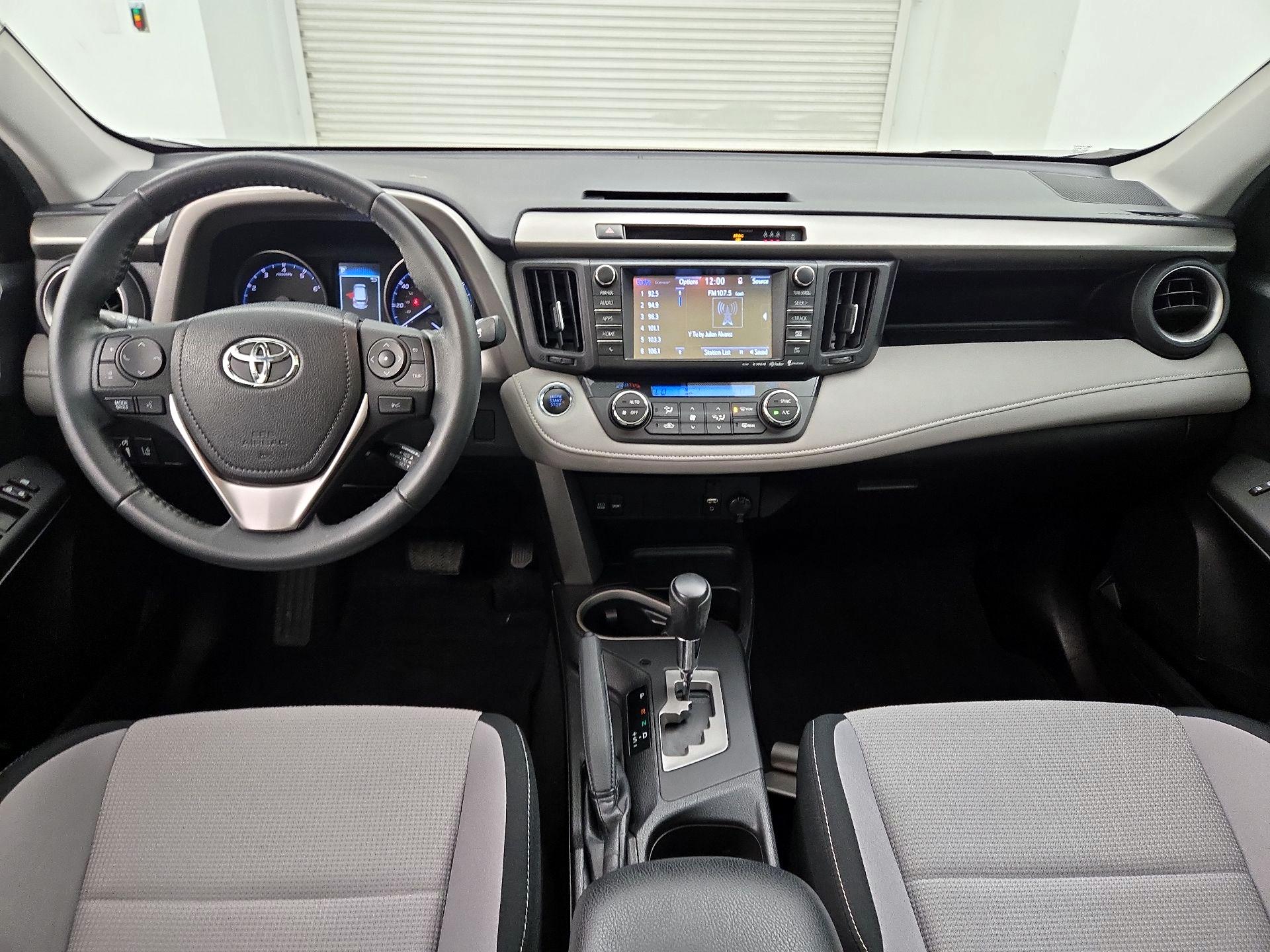 Thumbnail: 2017 Toyota RAV4 - 9