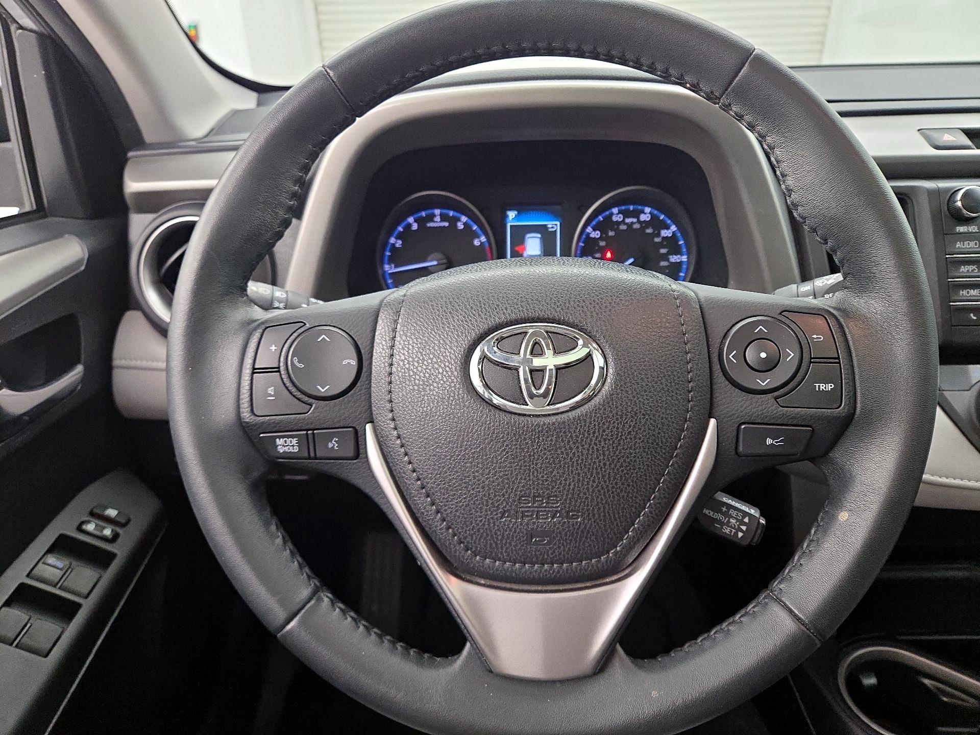 Thumbnail: 2017 Toyota RAV4 - 10