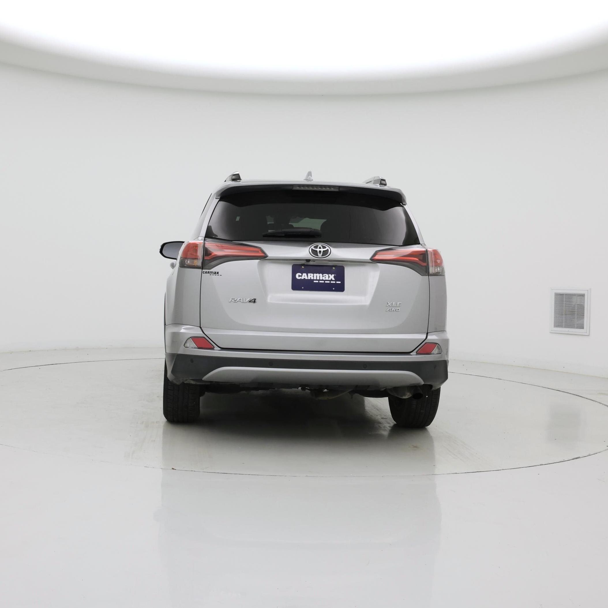 Thumbnail: 2017 Toyota RAV4 - 6