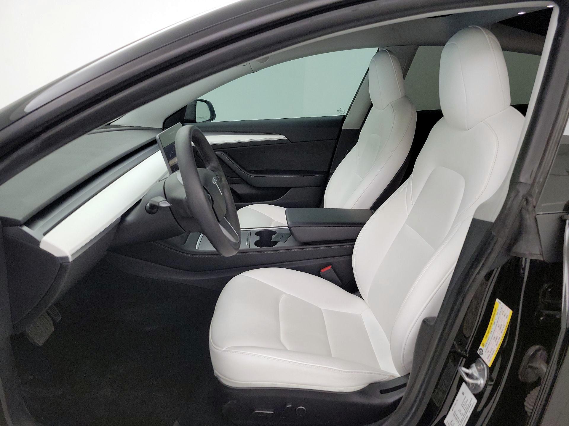 Thumbnail: 2021 Tesla Model 3 - 11