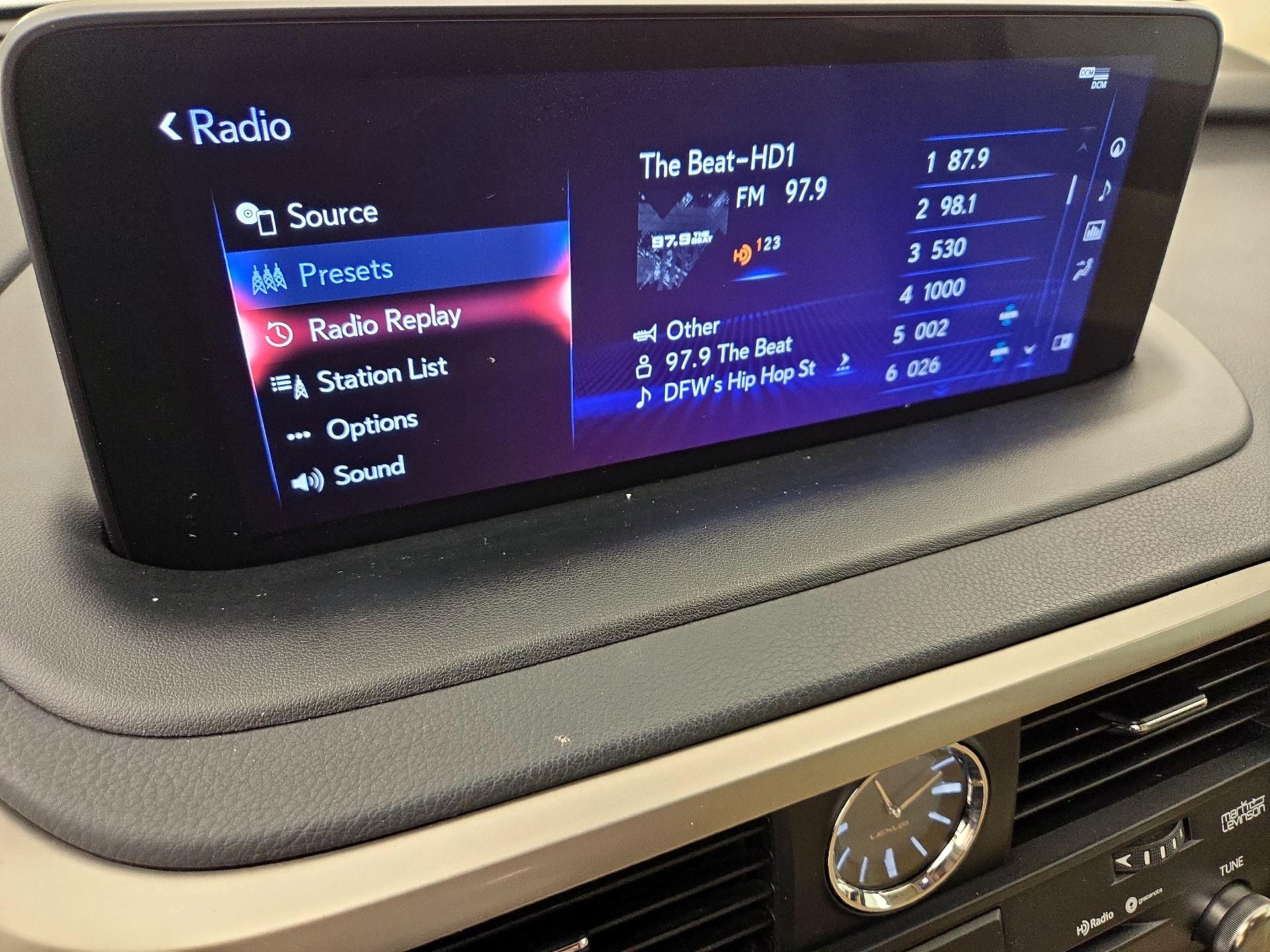 Thumbnail: 2021 Lexus RX - 15