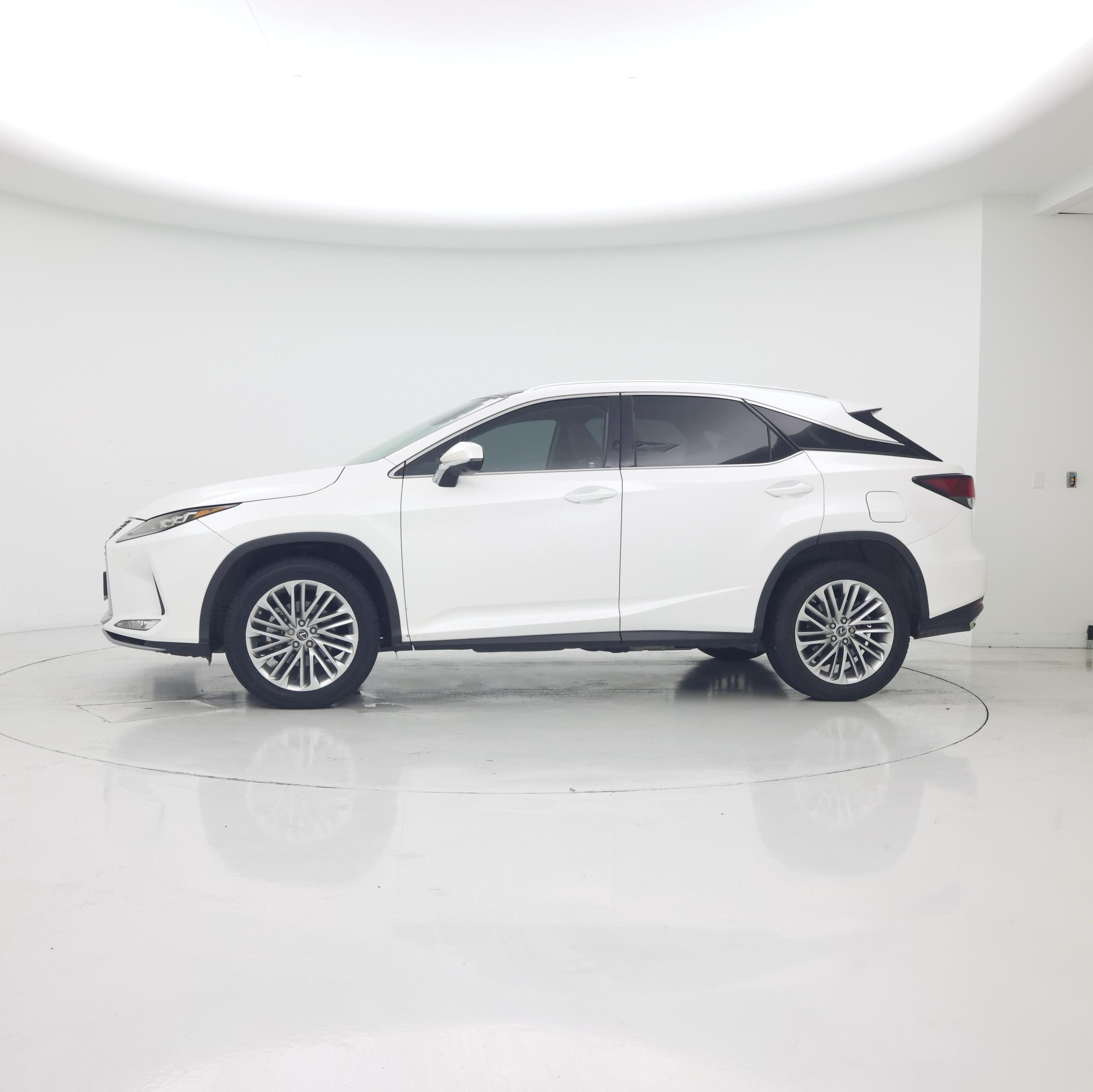 Thumbnail: 2021 Lexus RX - 3