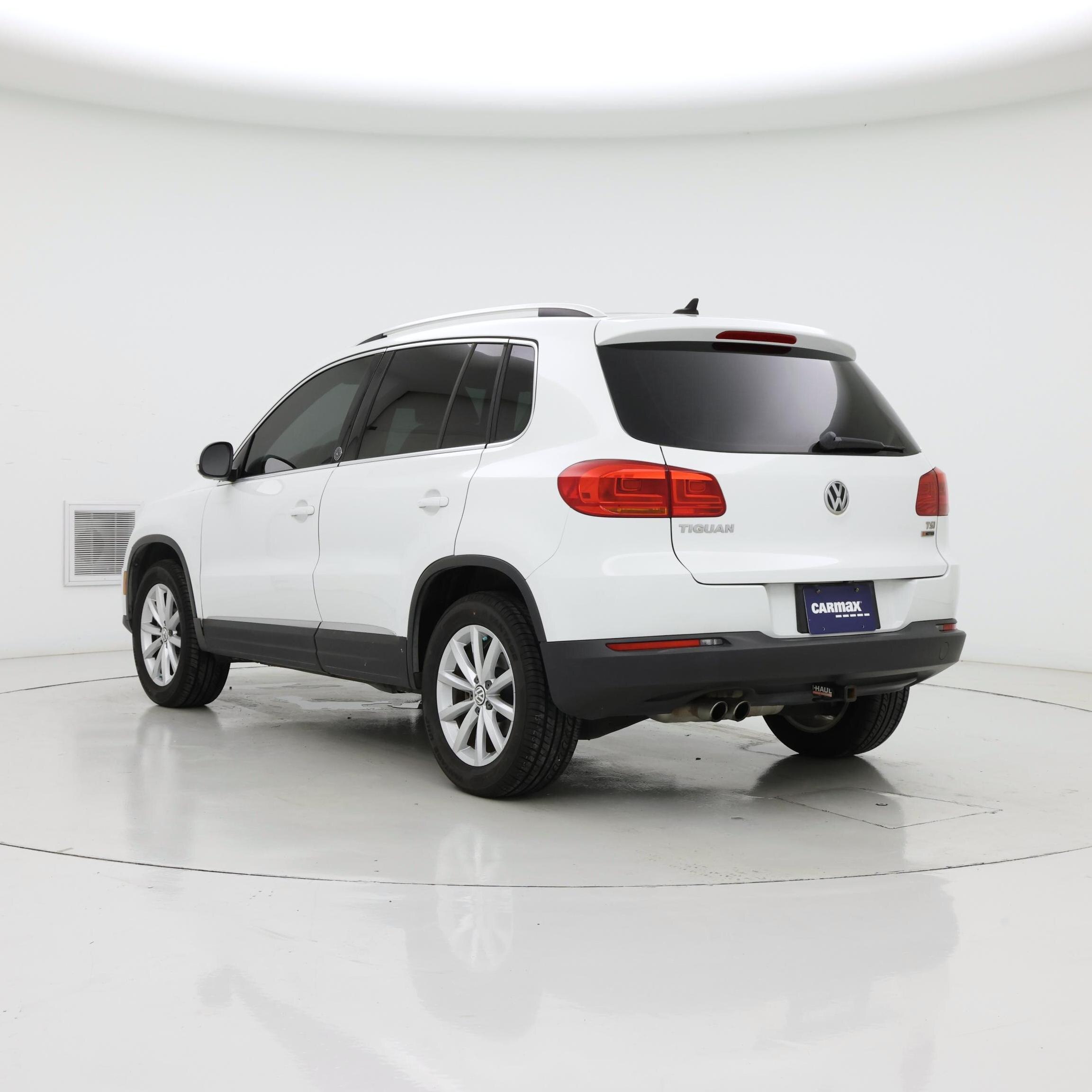 Thumbnail: 2017 Volkswagen Tiguan - 2
