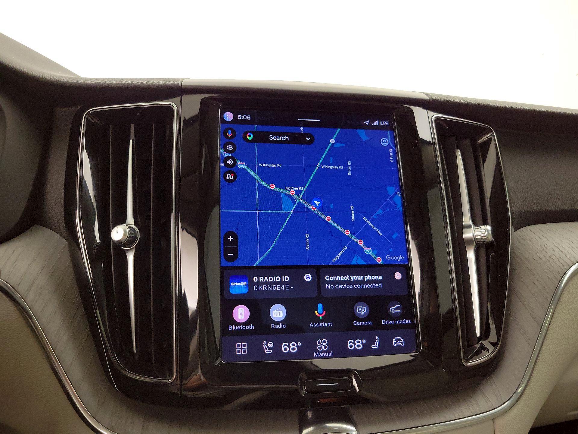 Thumbnail: 2023 Volvo XC60 - 14