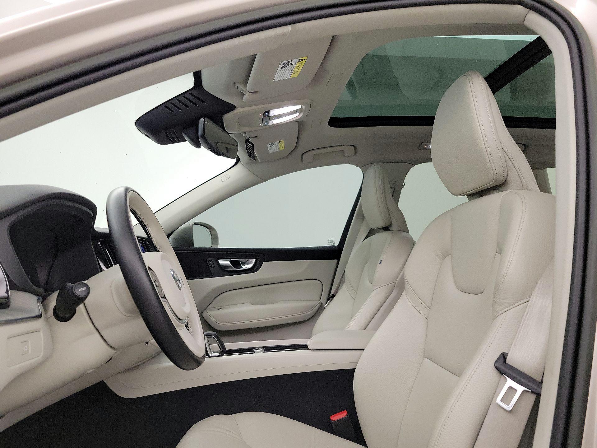 Thumbnail: 2023 Volvo XC60 - 19