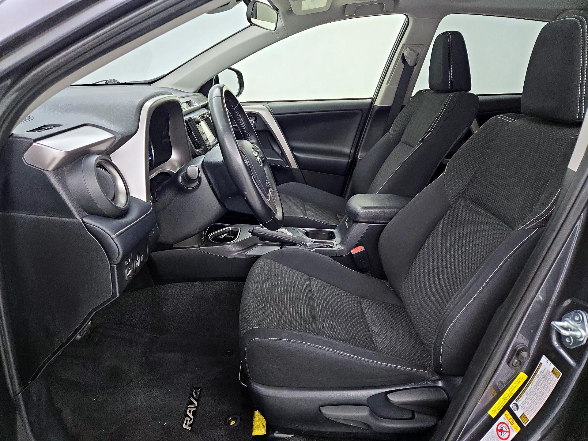 Thumbnail: 2018 Toyota RAV4 - 11