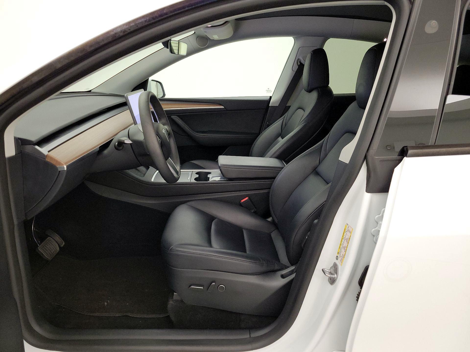 Thumbnail: 2023 Tesla Model Y - 11