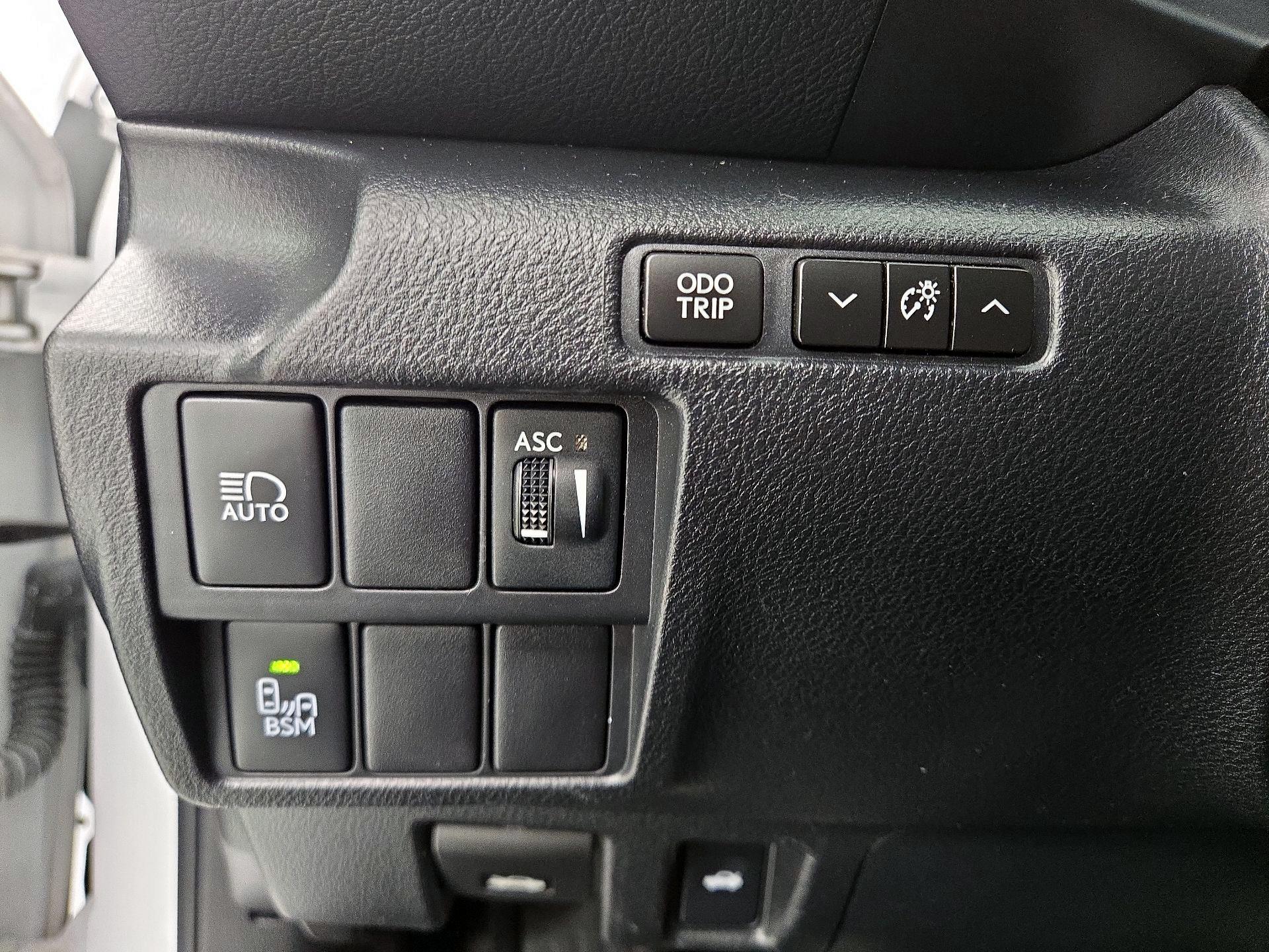 Thumbnail: 2017 Lexus IS - 11