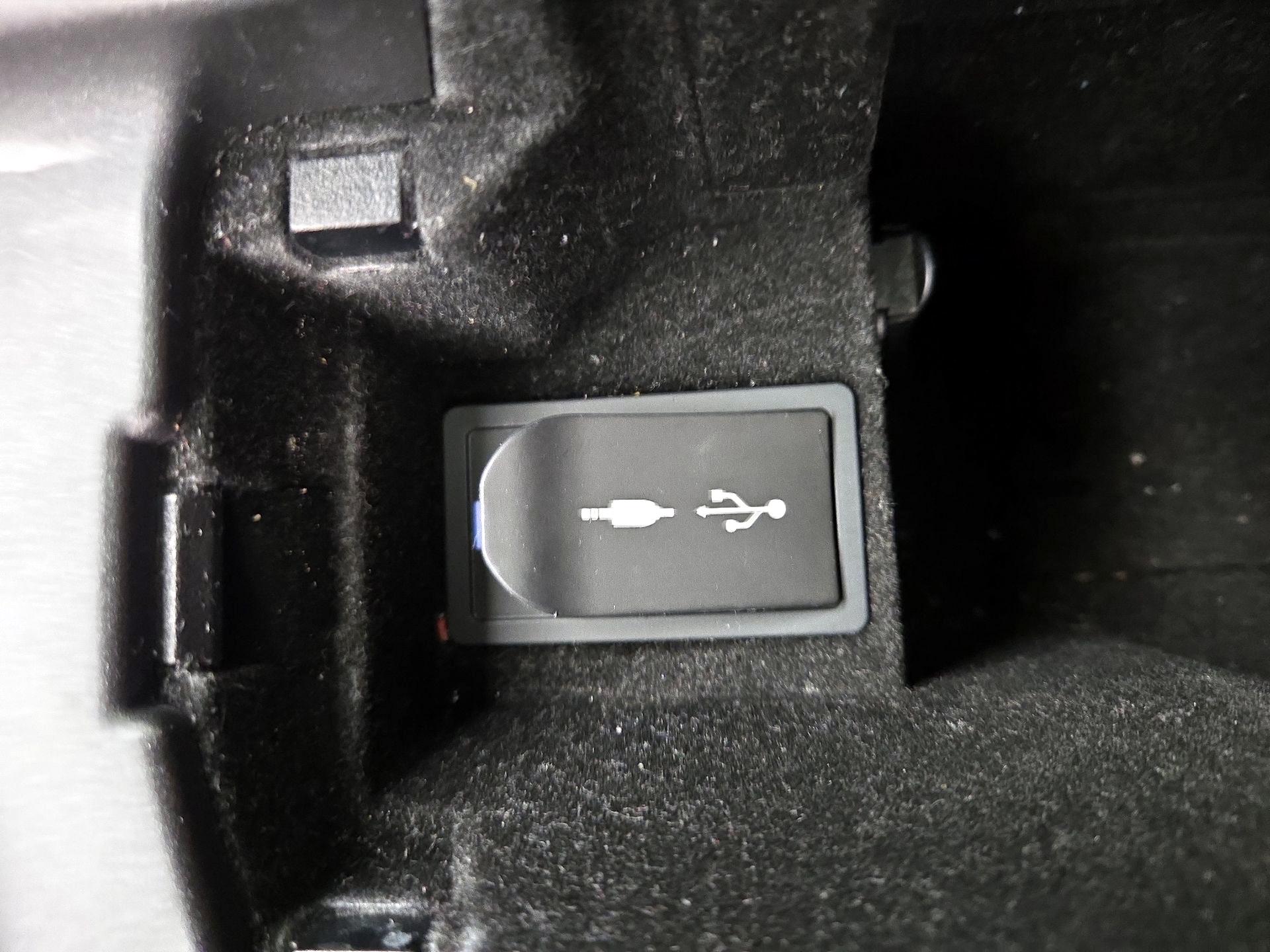 Thumbnail: 2017 Lexus IS - 17