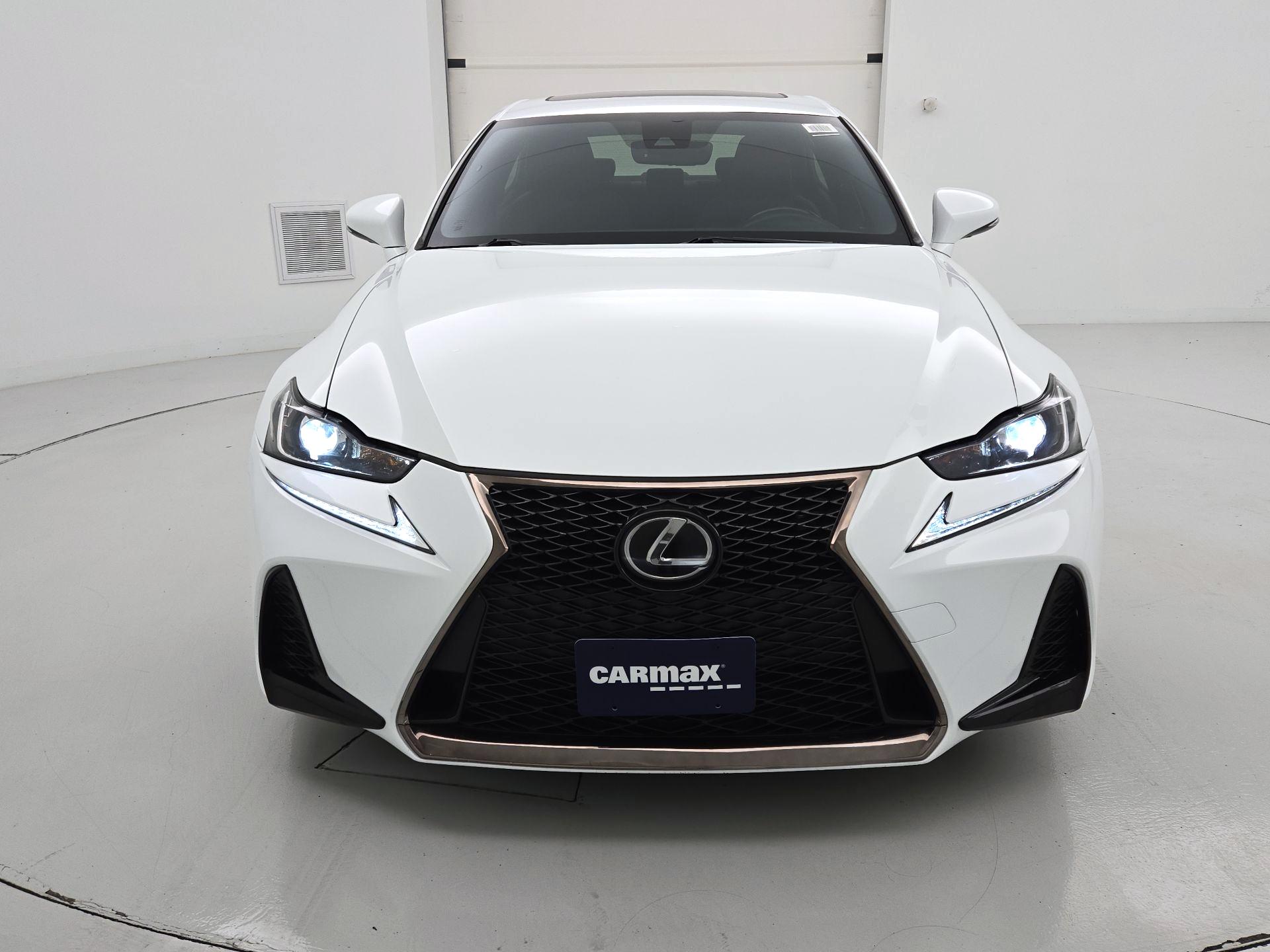Thumbnail: 2017 Lexus IS - 2