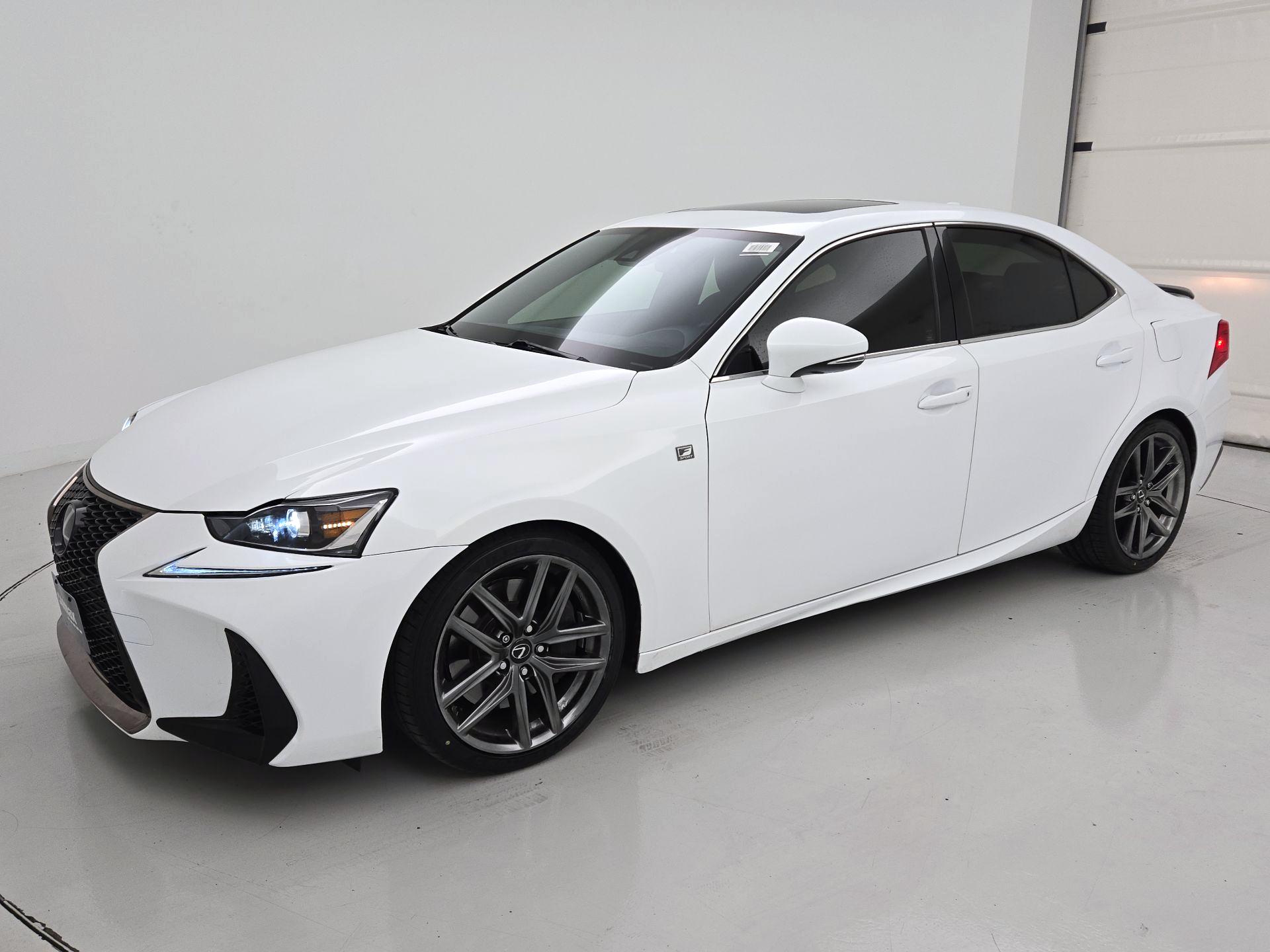 Thumbnail: 2017 Lexus IS - 3