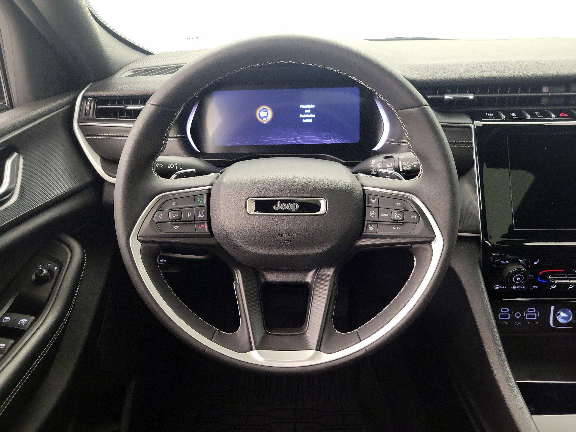 Thumbnail: 2023 Jeep Grand Cherokee - 10