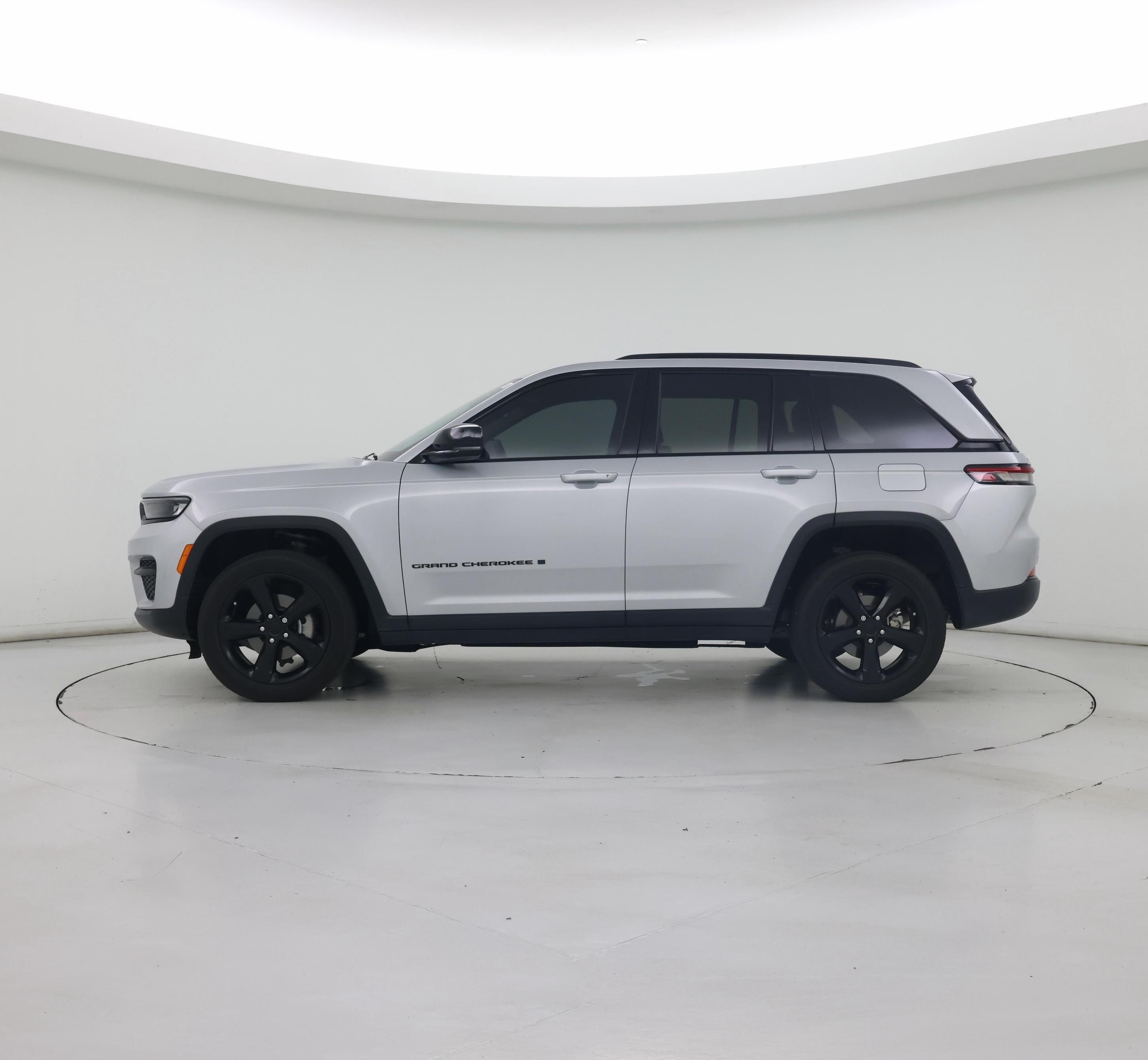 Thumbnail: 2023 Jeep Grand Cherokee - 3