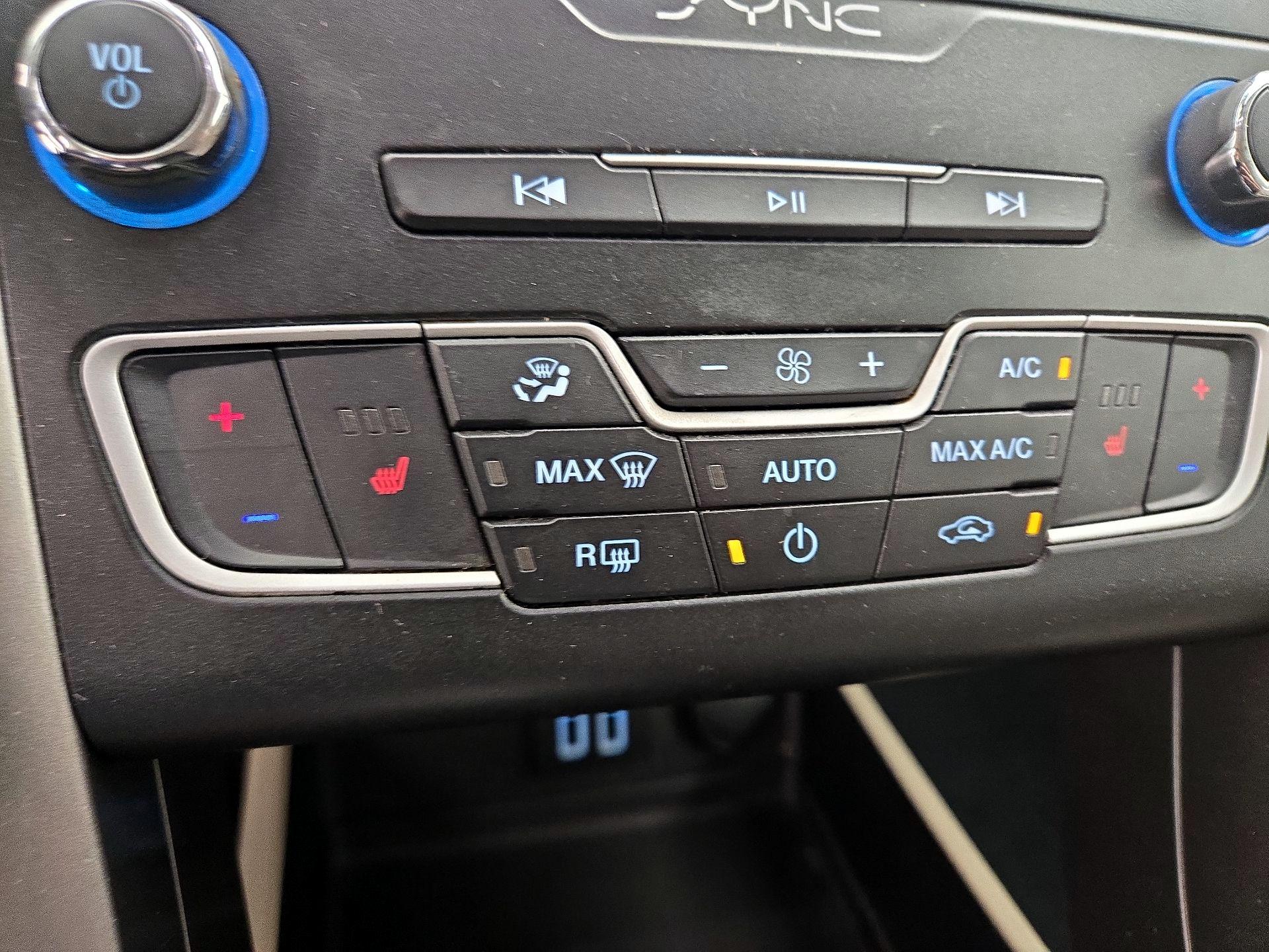 Thumbnail: 2019 Ford Fusion - 16