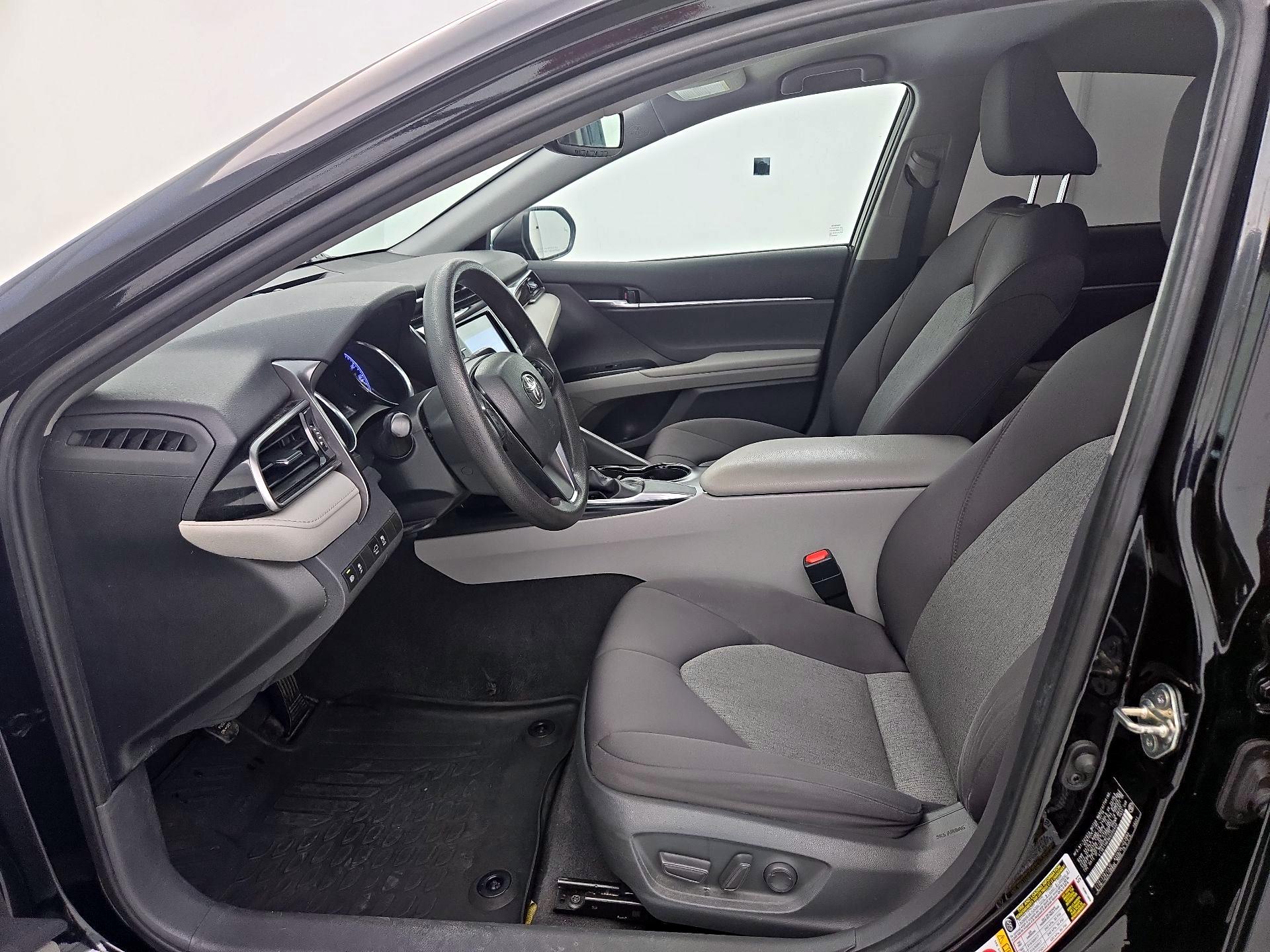 Thumbnail: 2019 Toyota Camry - 11