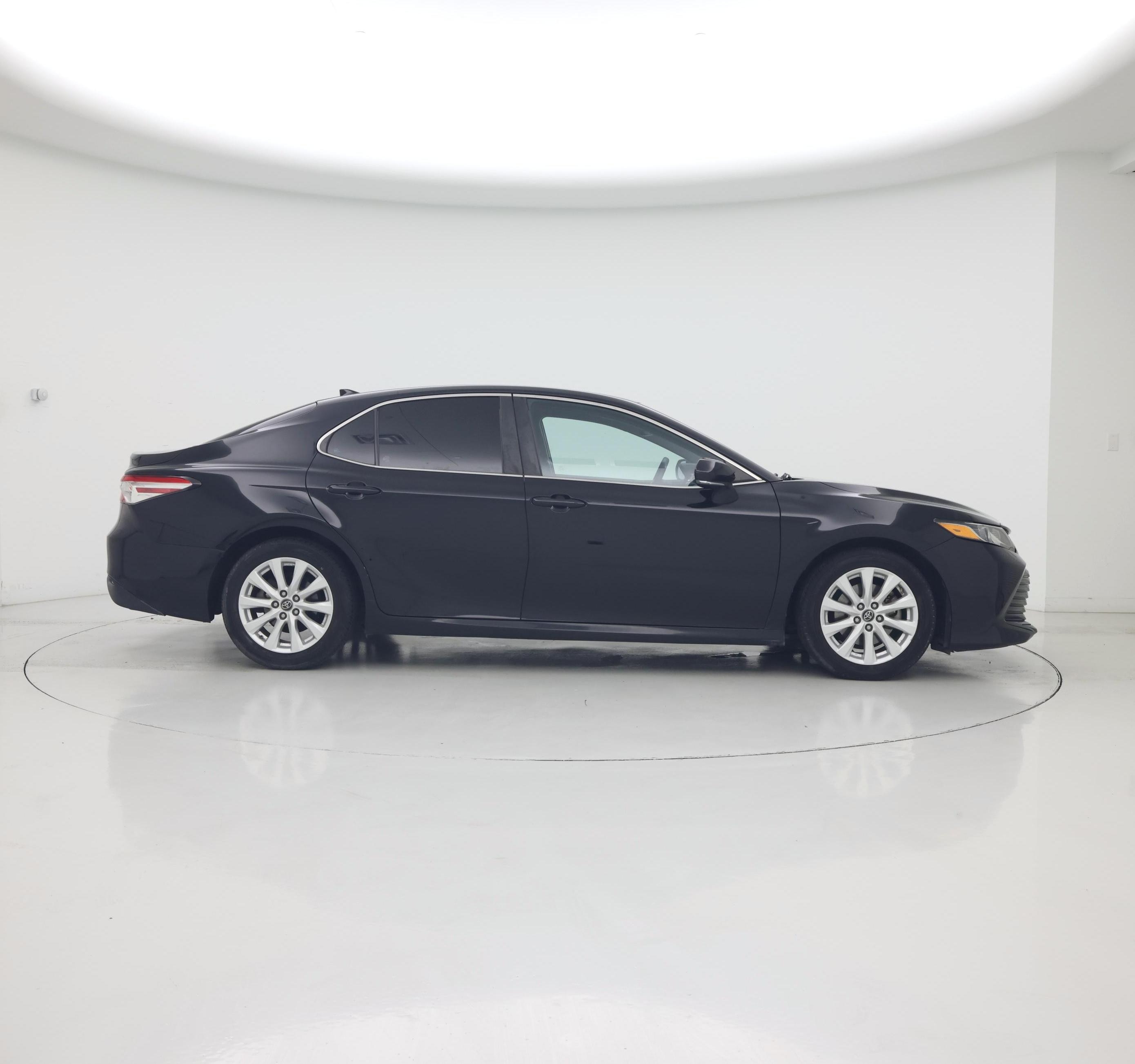 Thumbnail: 2019 Toyota Camry - 7