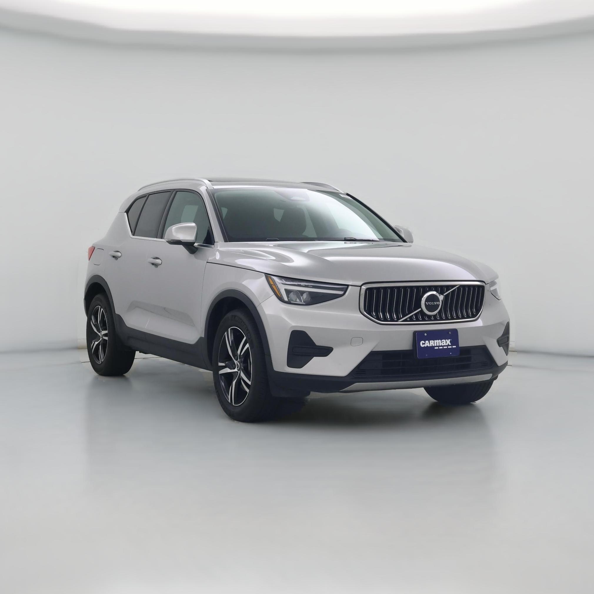 Thumbnail: 2025 Volvo XC40 - 1