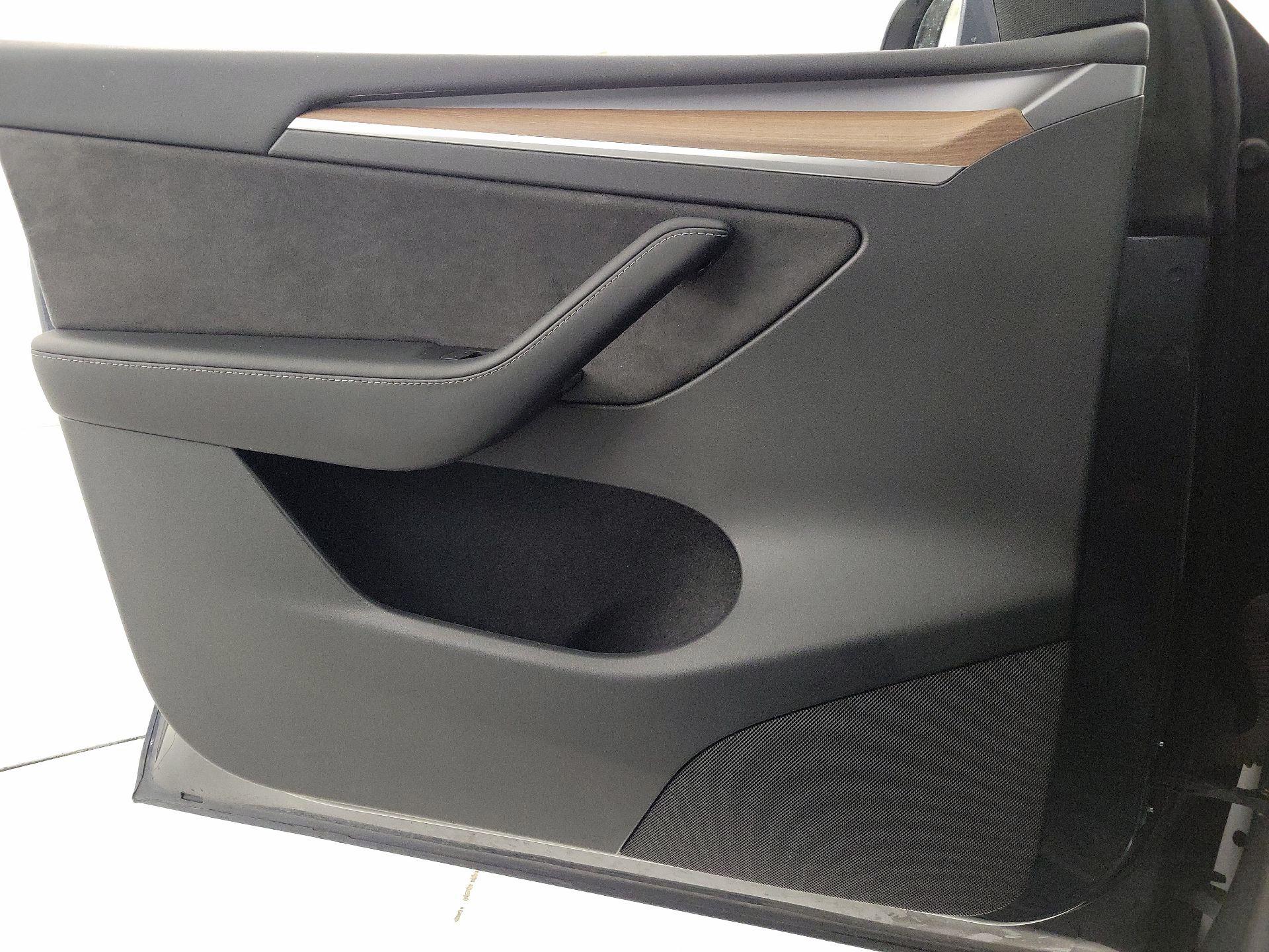 Thumbnail: 2023 Tesla Model Y - 12