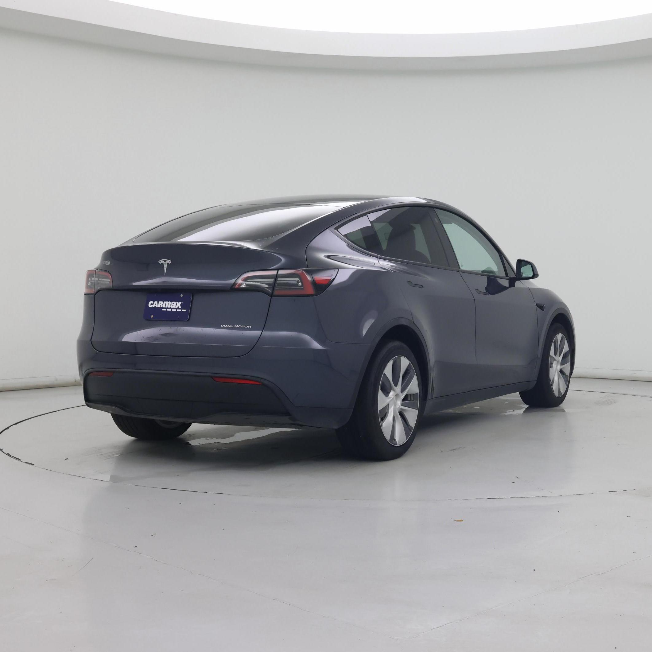 Thumbnail: 2023 Tesla Model Y - 8