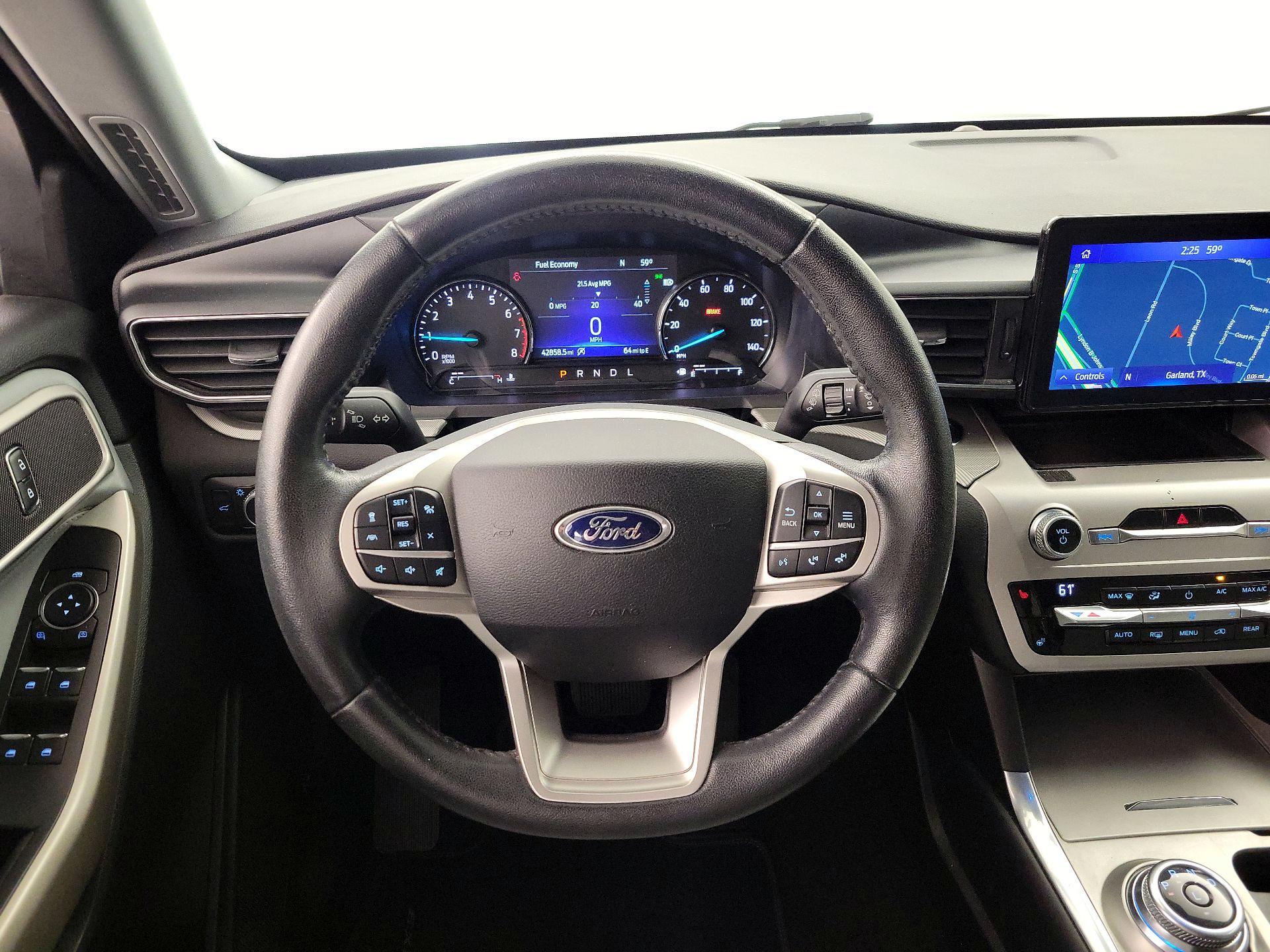 Thumbnail: 2021 Ford Explorer - 10