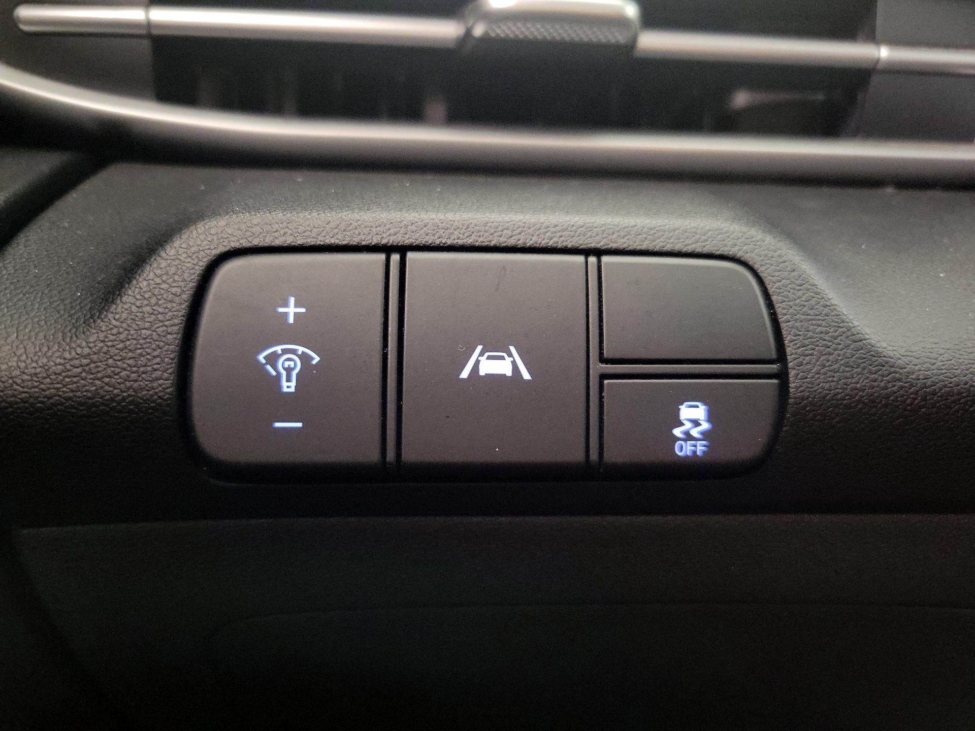 Thumbnail: 2022 Hyundai Elantra - 13