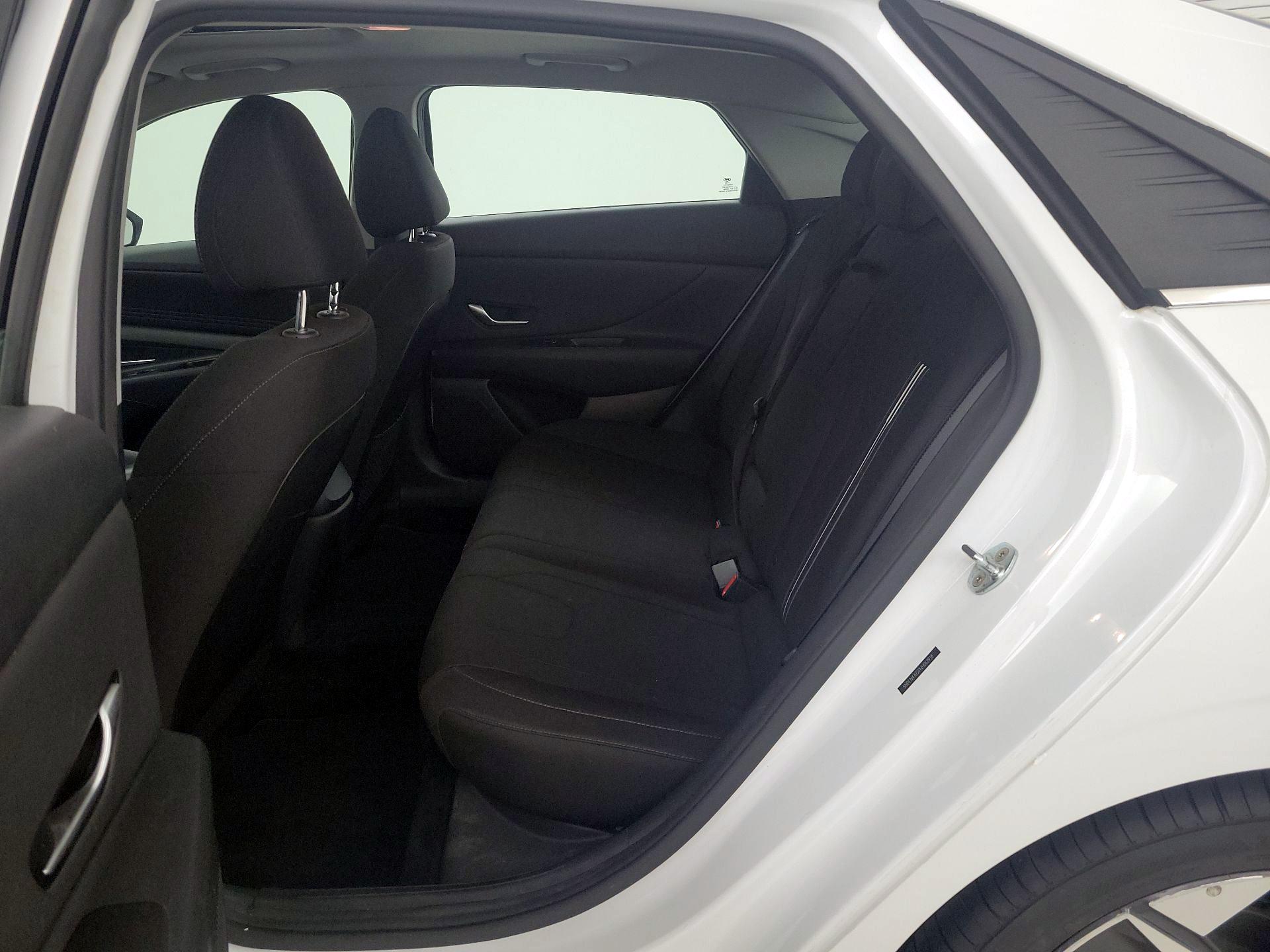 Thumbnail: 2022 Hyundai Elantra - 19