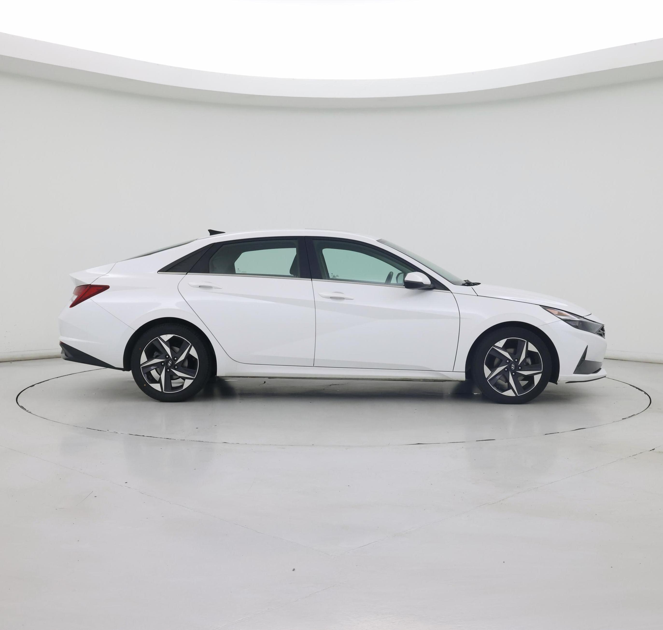 Thumbnail: 2022 Hyundai Elantra - 7