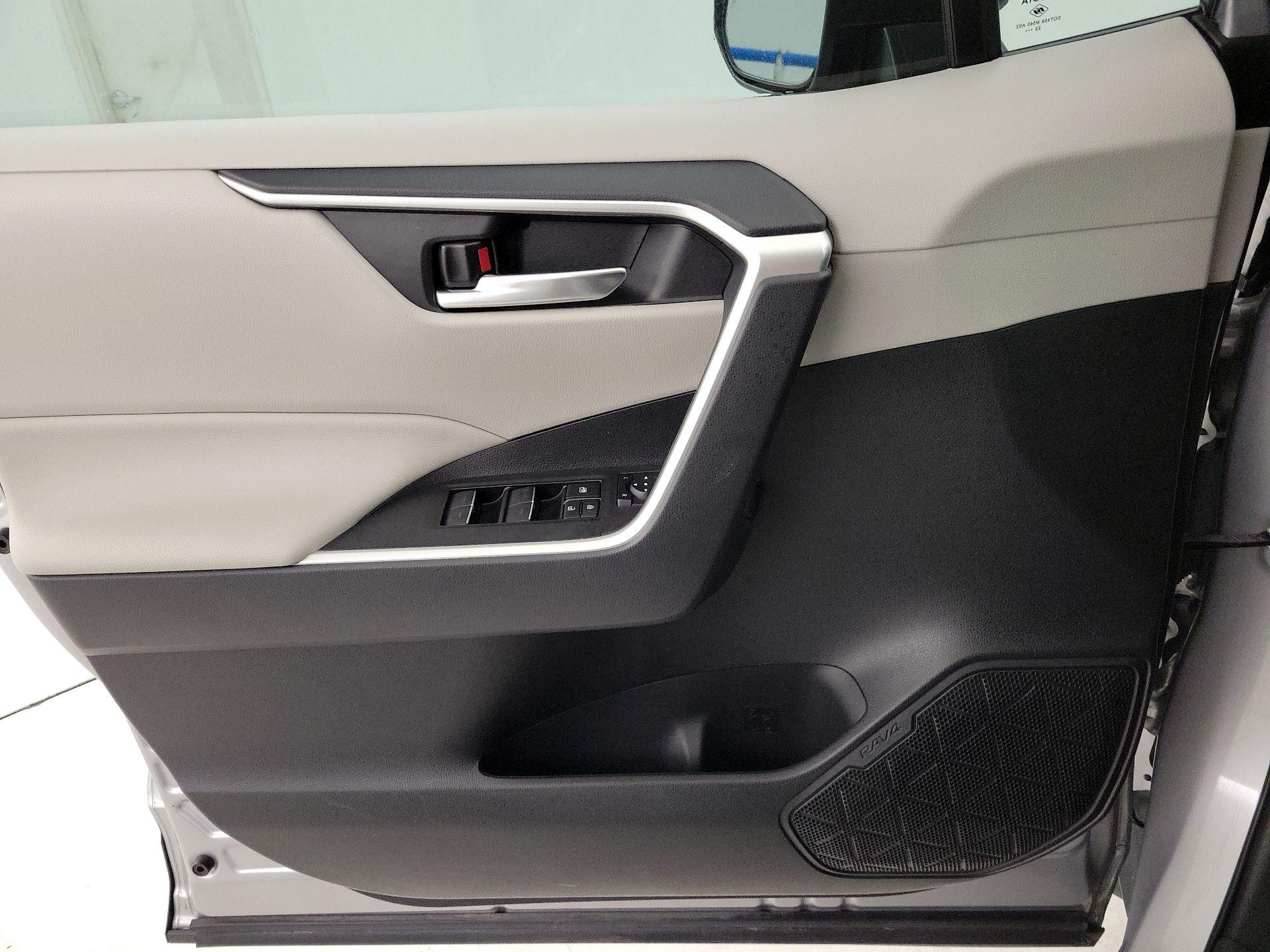 Thumbnail: 2023 Toyota RAV4 - 12