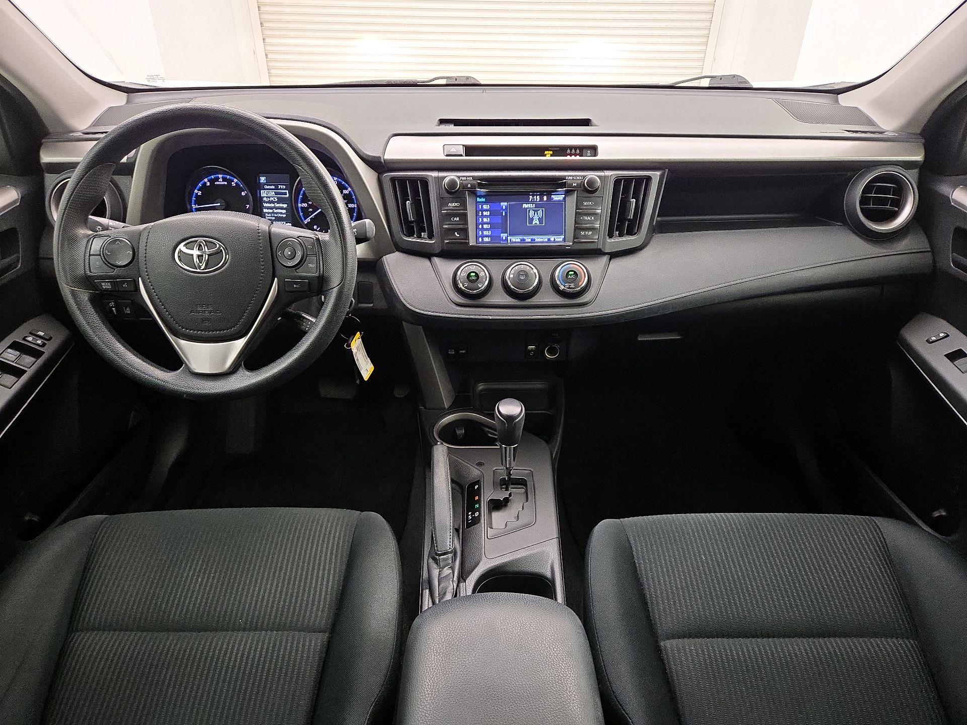 Thumbnail: 2017 Toyota RAV4 - 9