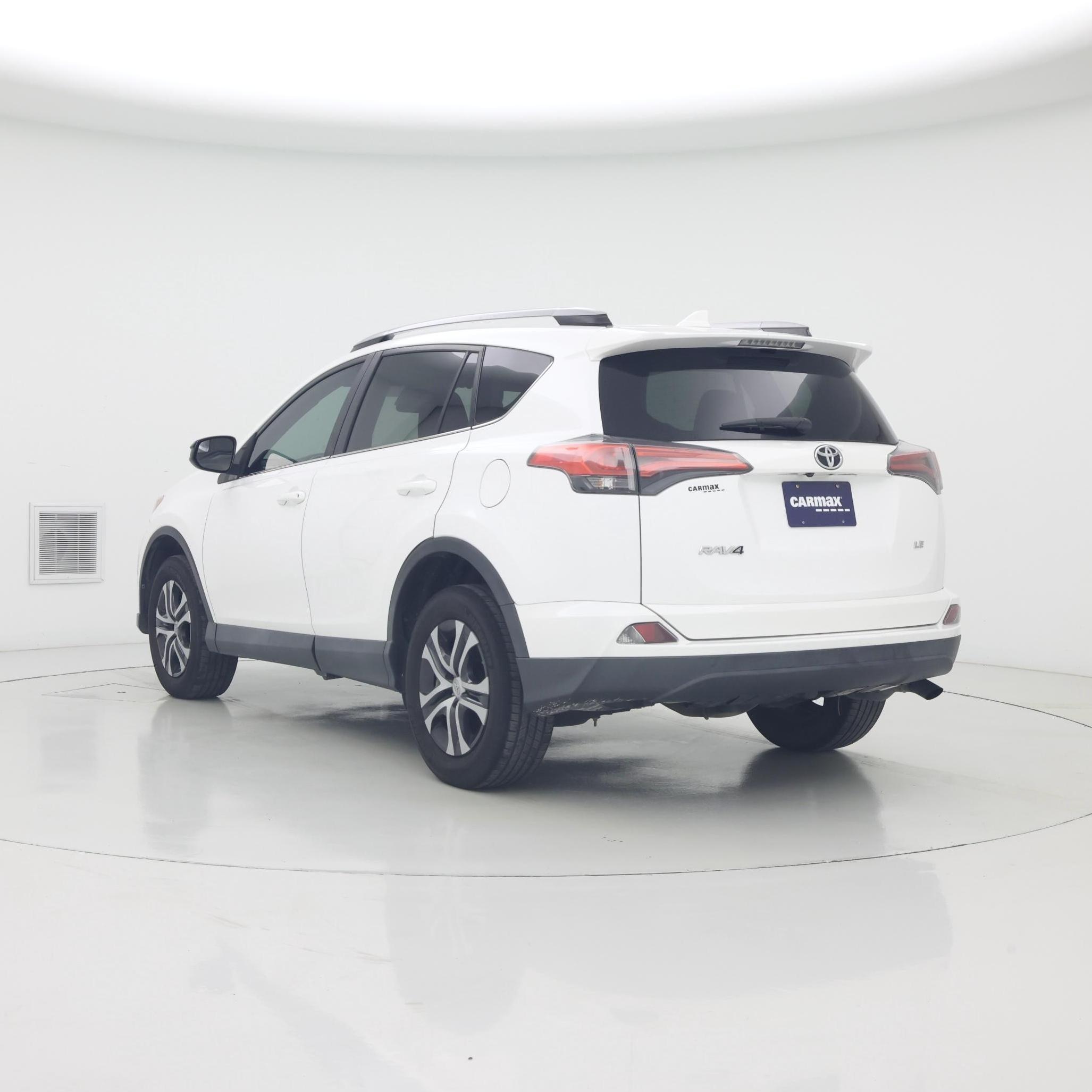 Thumbnail: 2017 Toyota RAV4 - 2