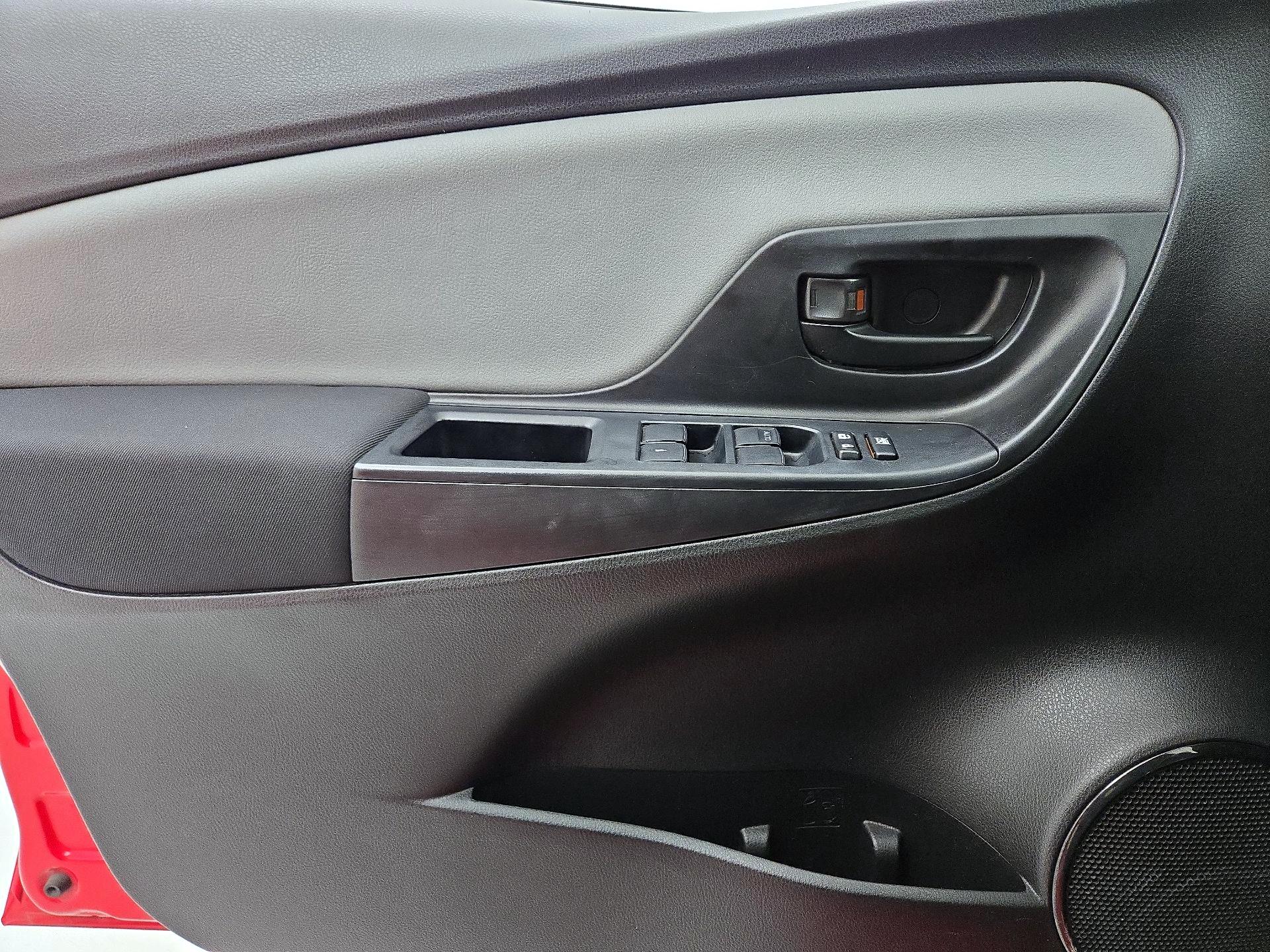 Thumbnail: 2015 Toyota Yaris - 12