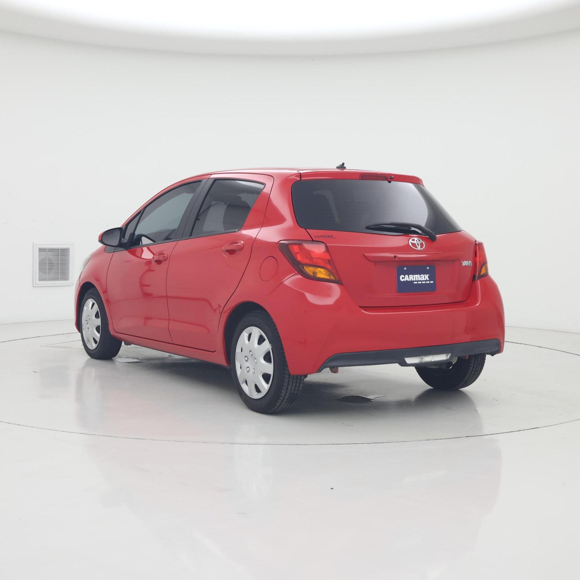 Thumbnail: 2015 Toyota Yaris - 2