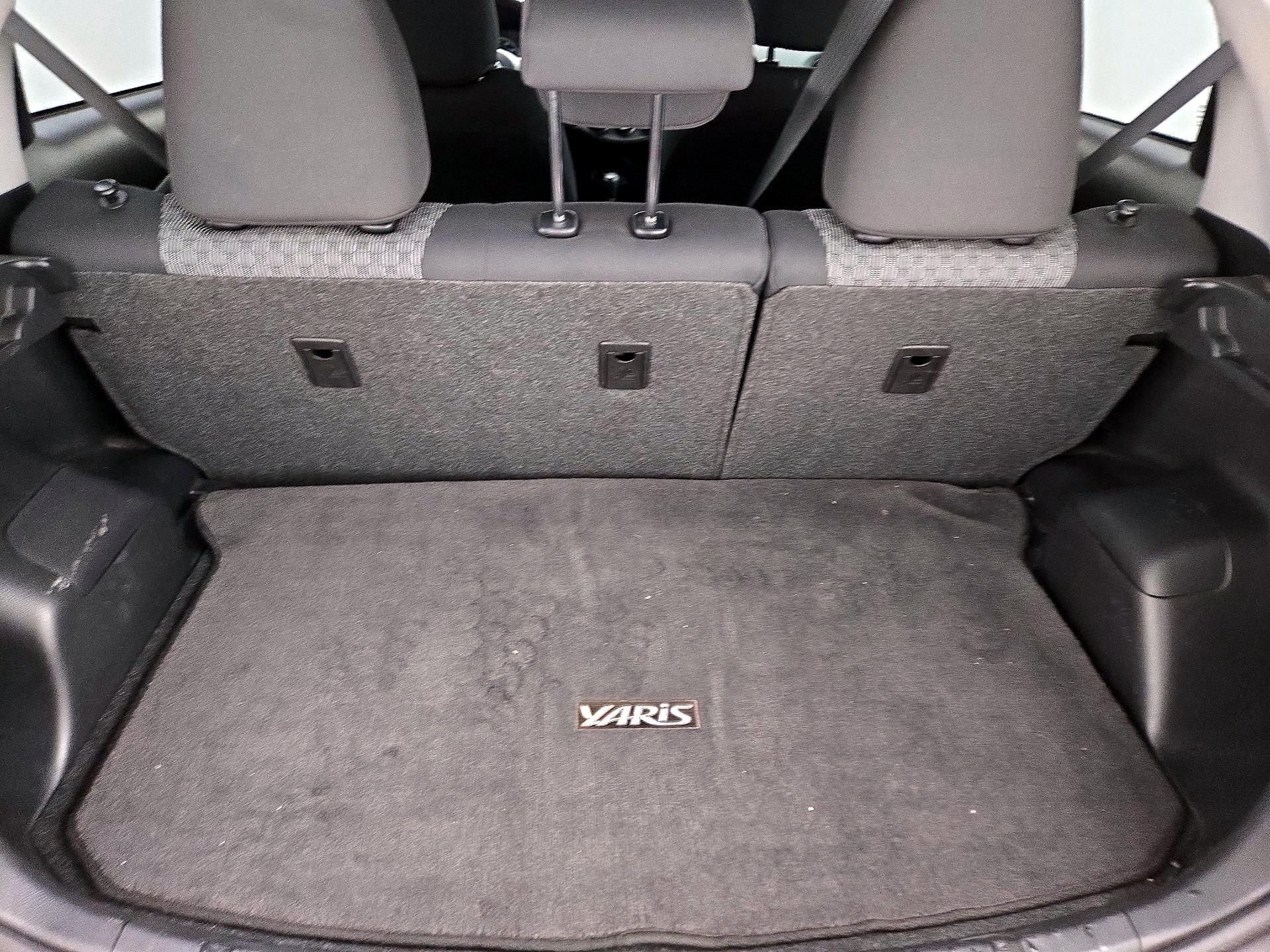 Thumbnail: 2015 Toyota Yaris - 19