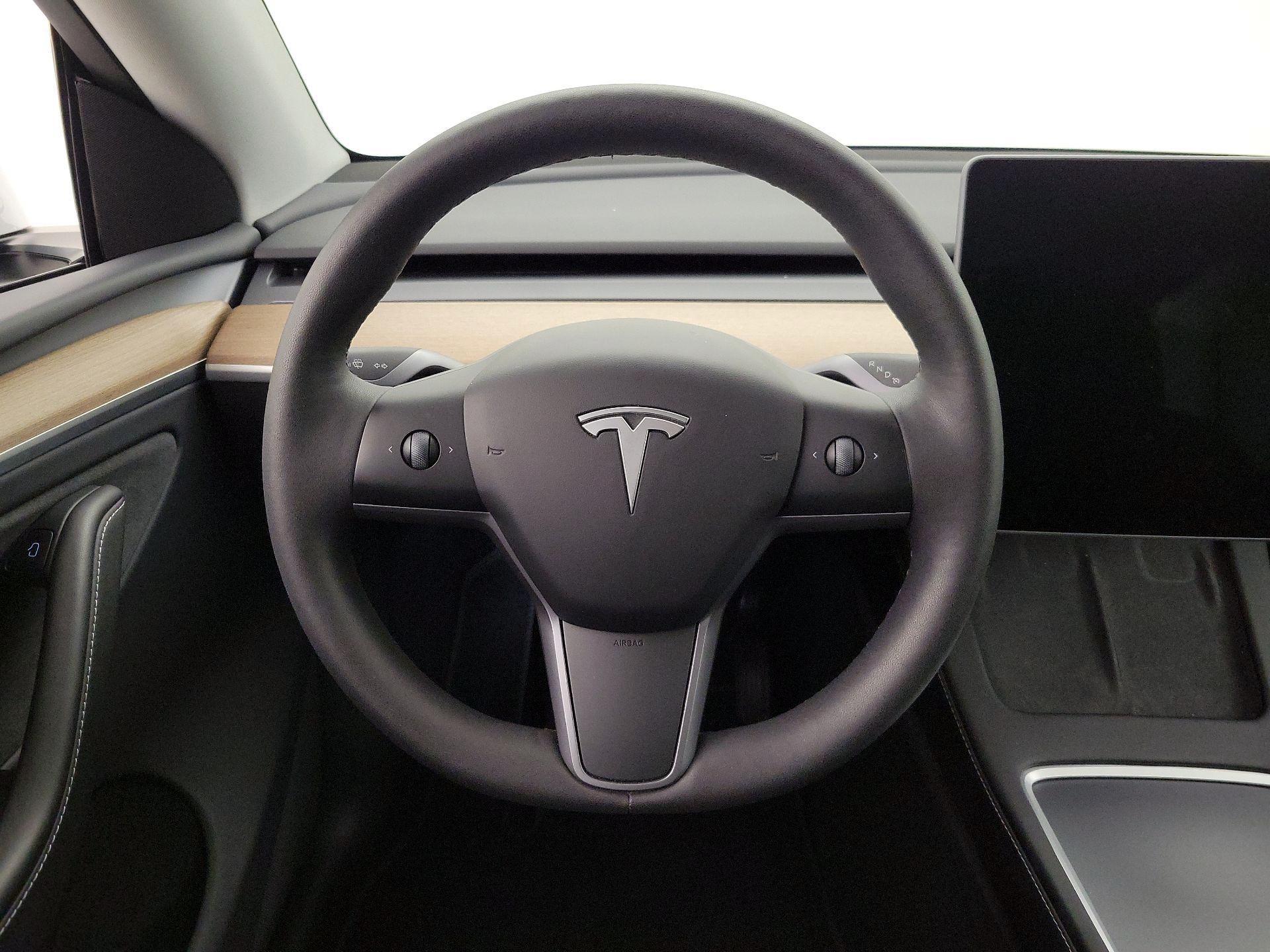 Thumbnail: 2023 Tesla Model Y - 10