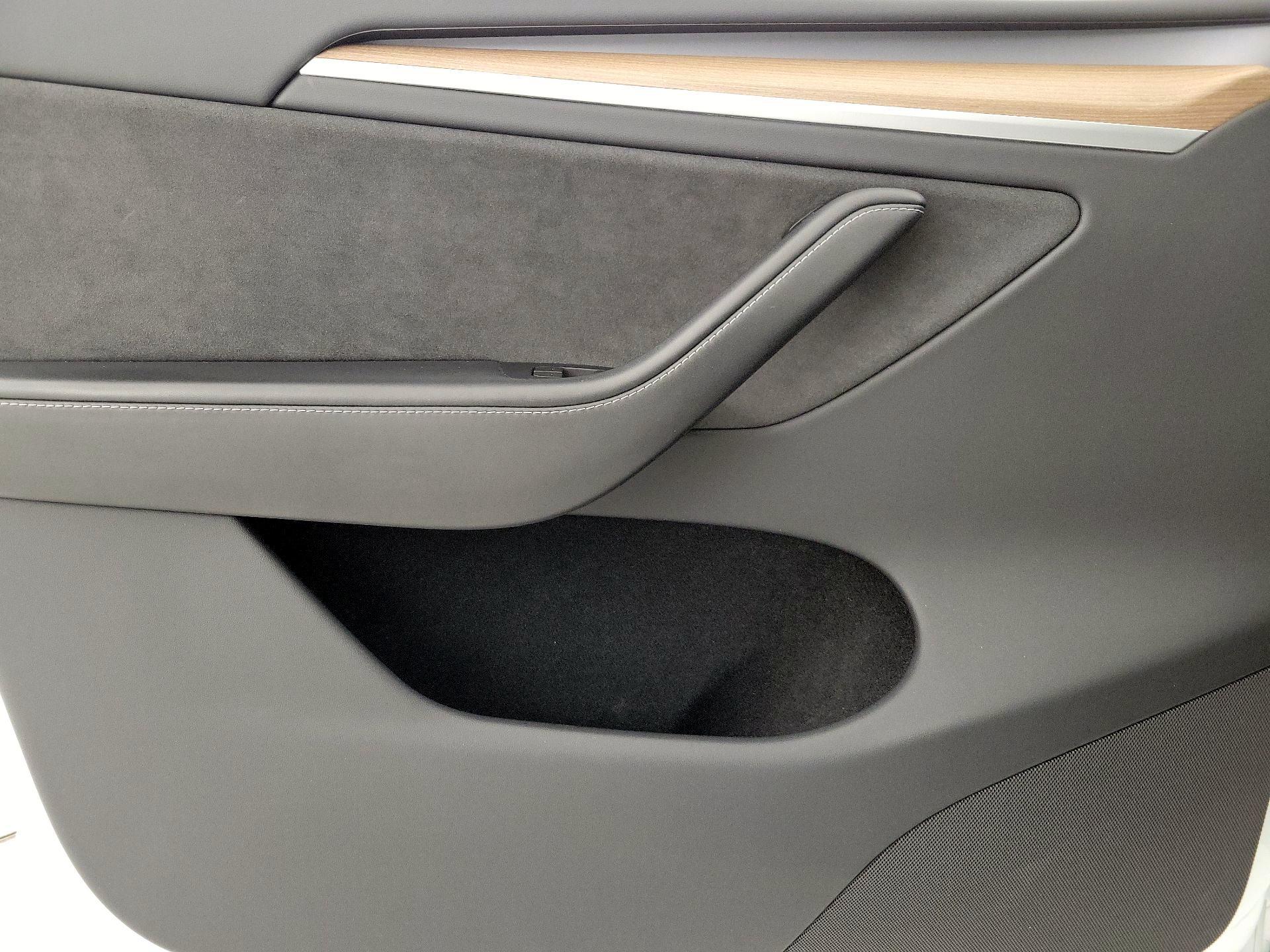 Thumbnail: 2023 Tesla Model Y - 12