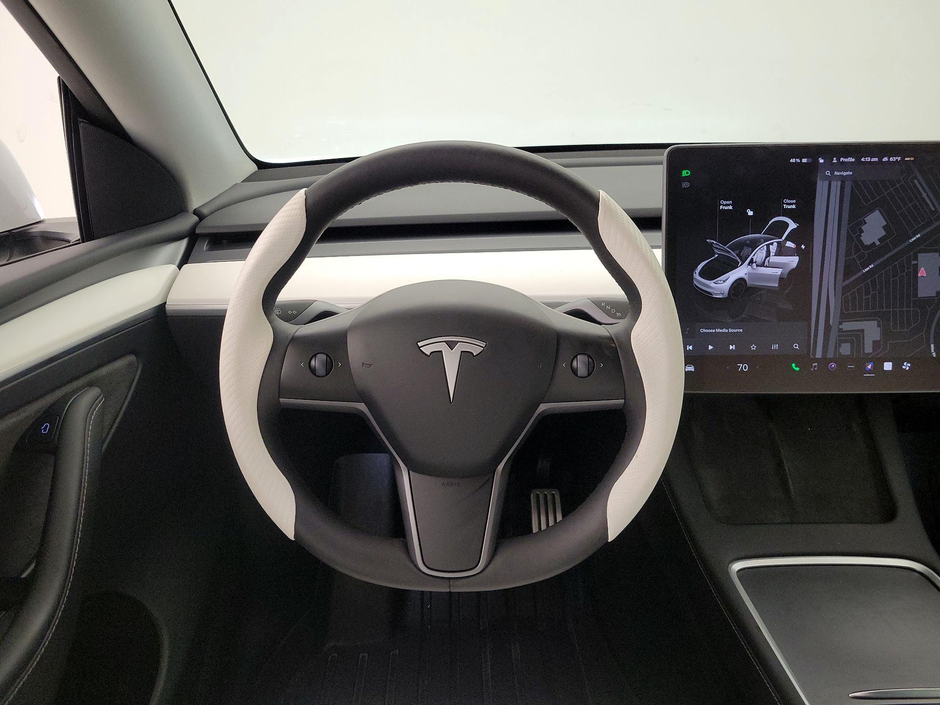 Thumbnail: 2023 Tesla Model Y - 10