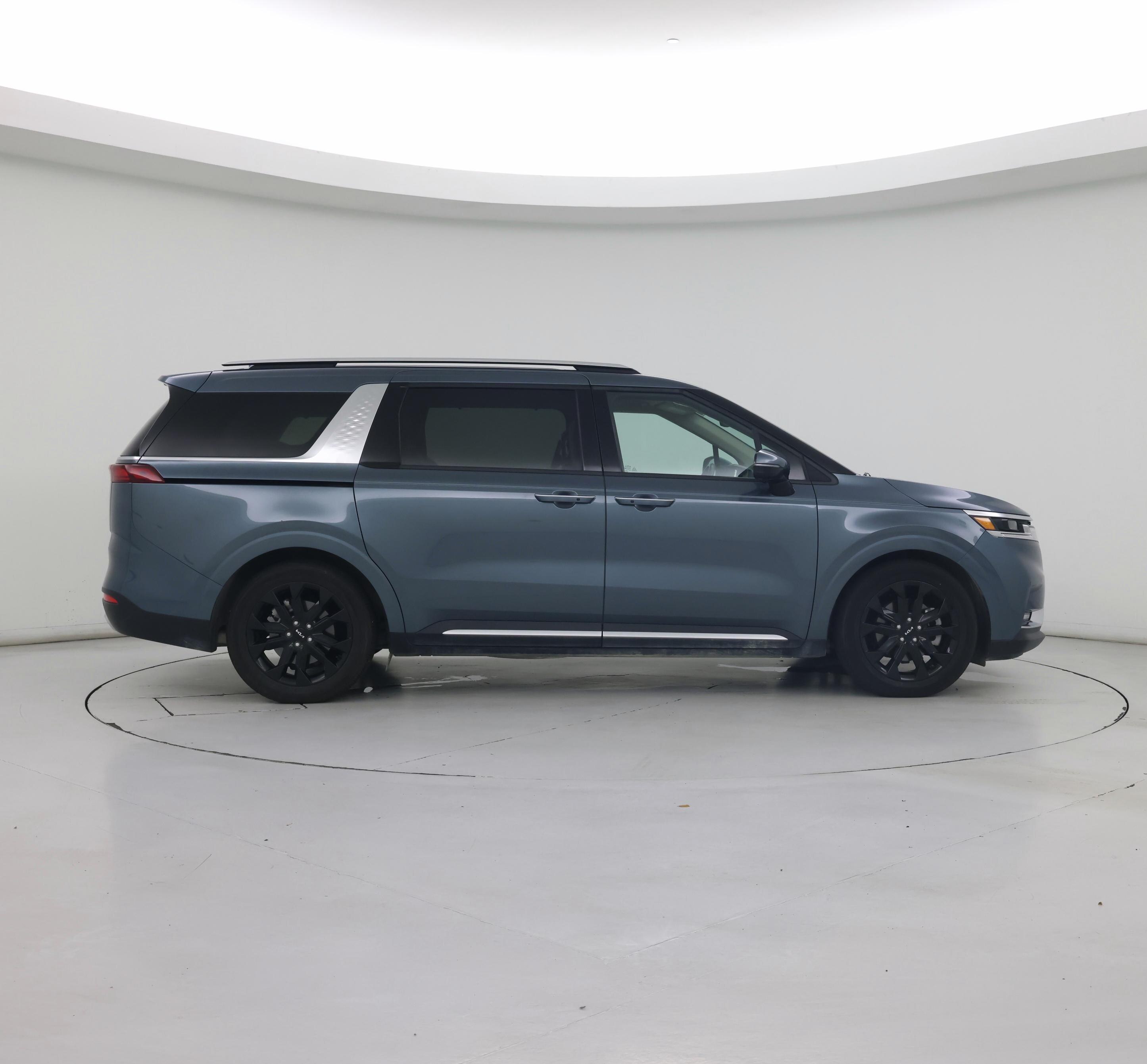Thumbnail: 2022 Kia Carnival - 7