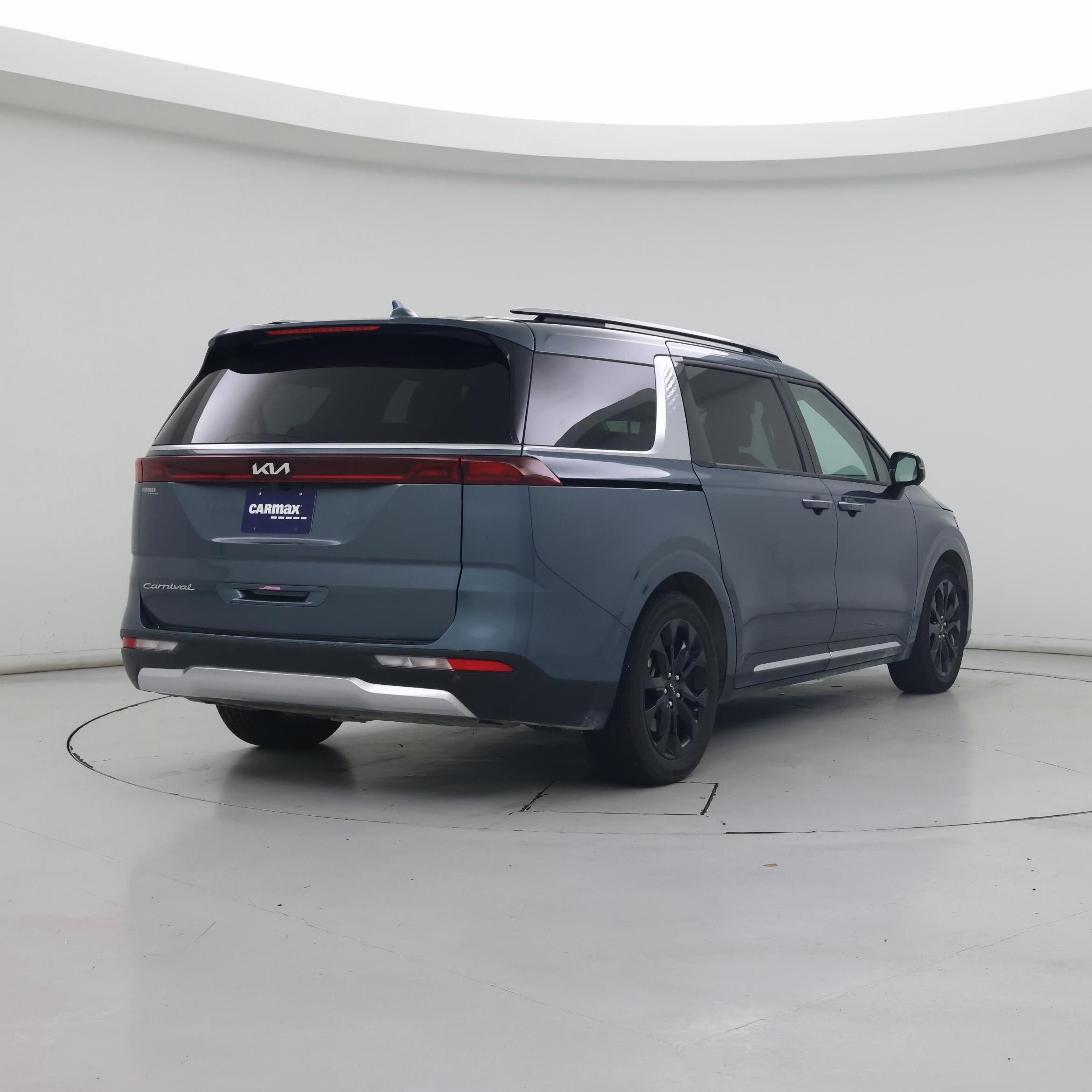 Thumbnail: 2022 Kia Carnival - 8