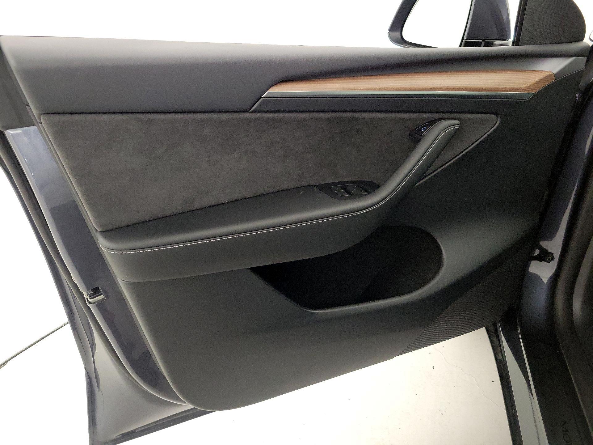 Thumbnail: 2023 Tesla Model Y - 12