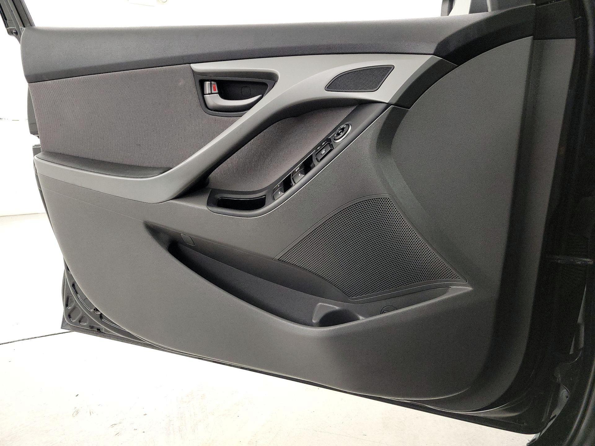 Thumbnail: 2014 Hyundai Elantra - 12