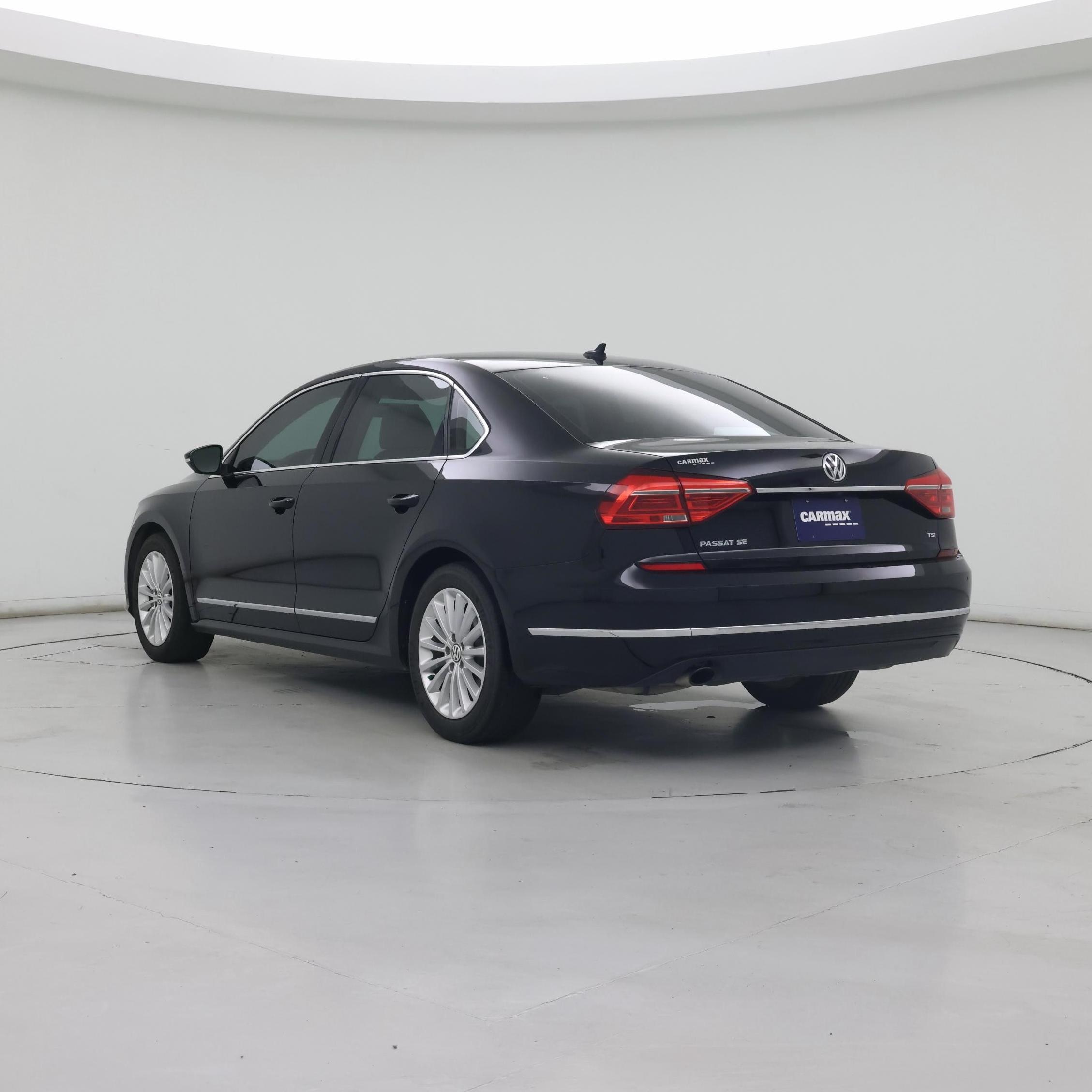 Thumbnail: 2016 Volkswagen Passat - 2