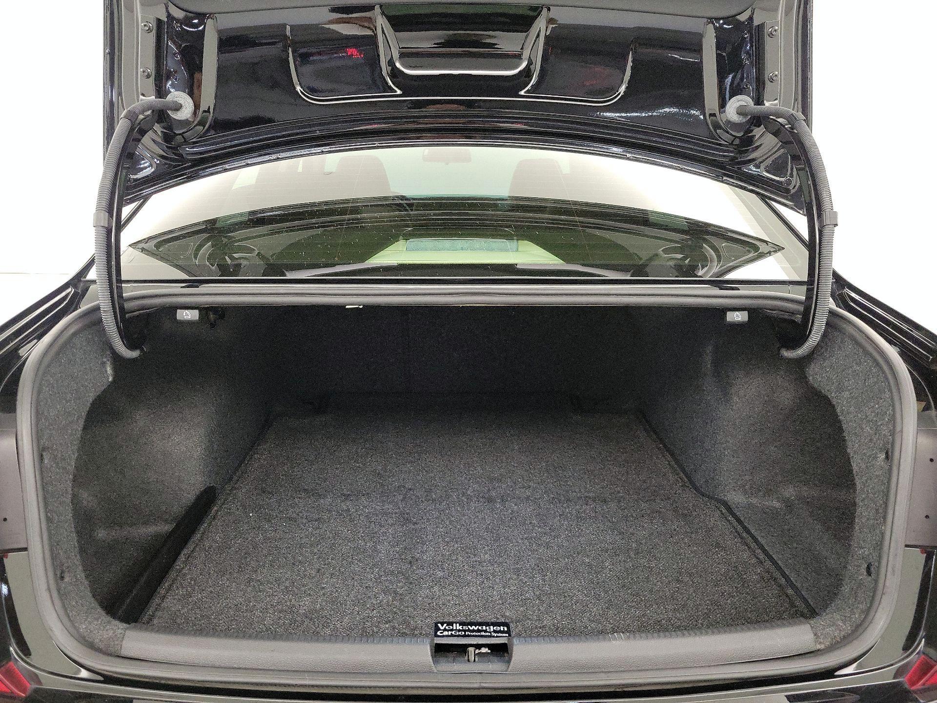 Thumbnail: 2016 Volkswagen Passat - 20