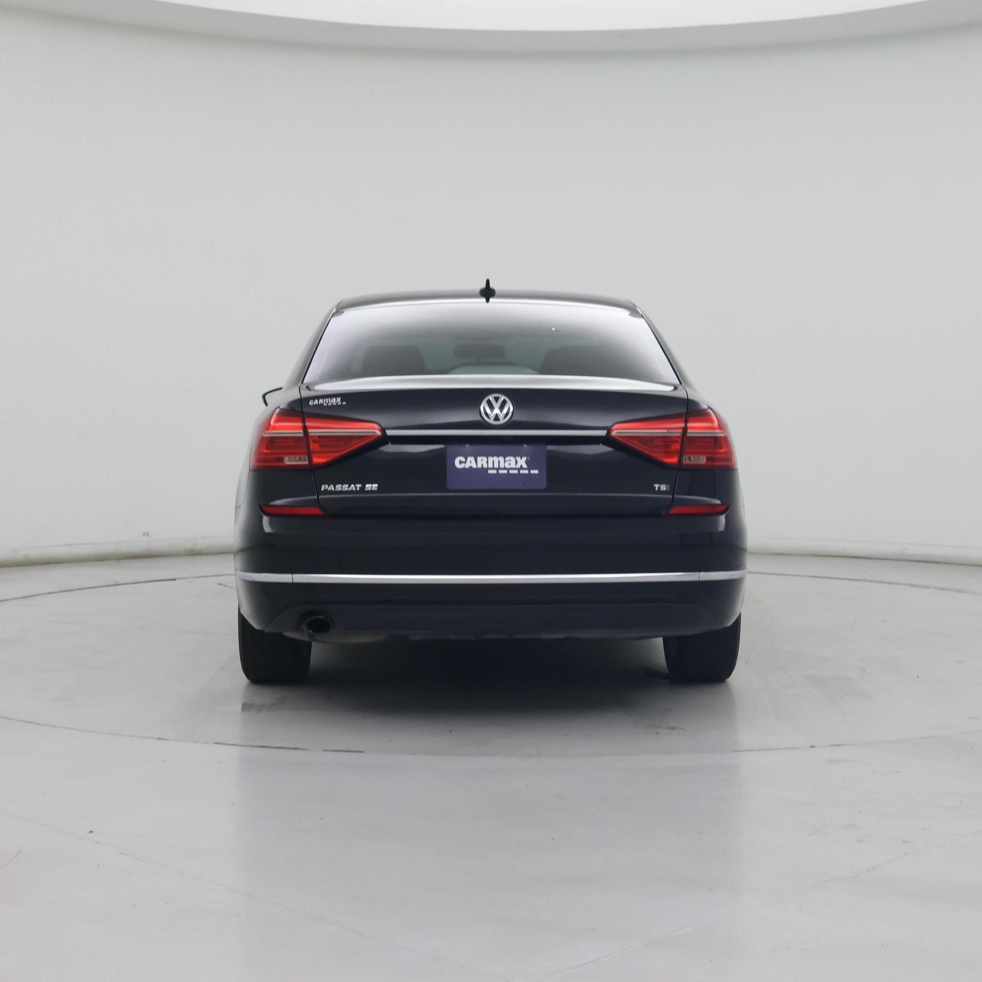 Thumbnail: 2016 Volkswagen Passat - 6