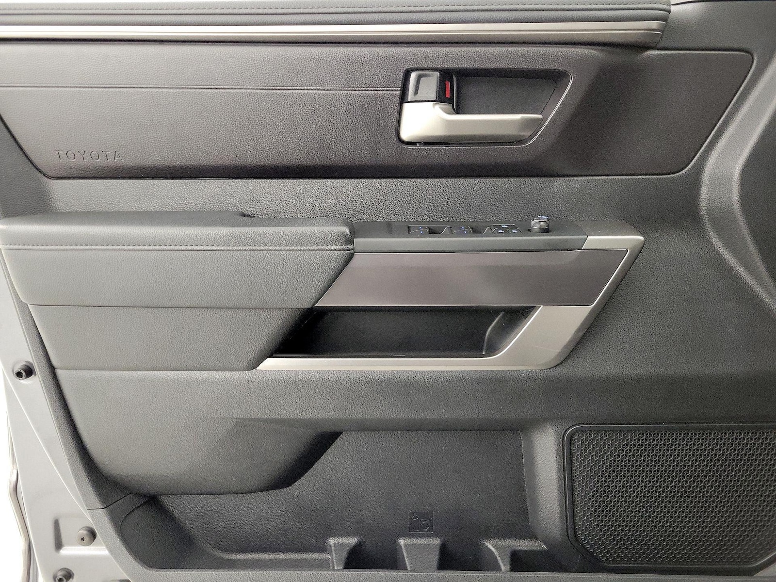 2023 Toyota Tundra SR5 - Photo 13