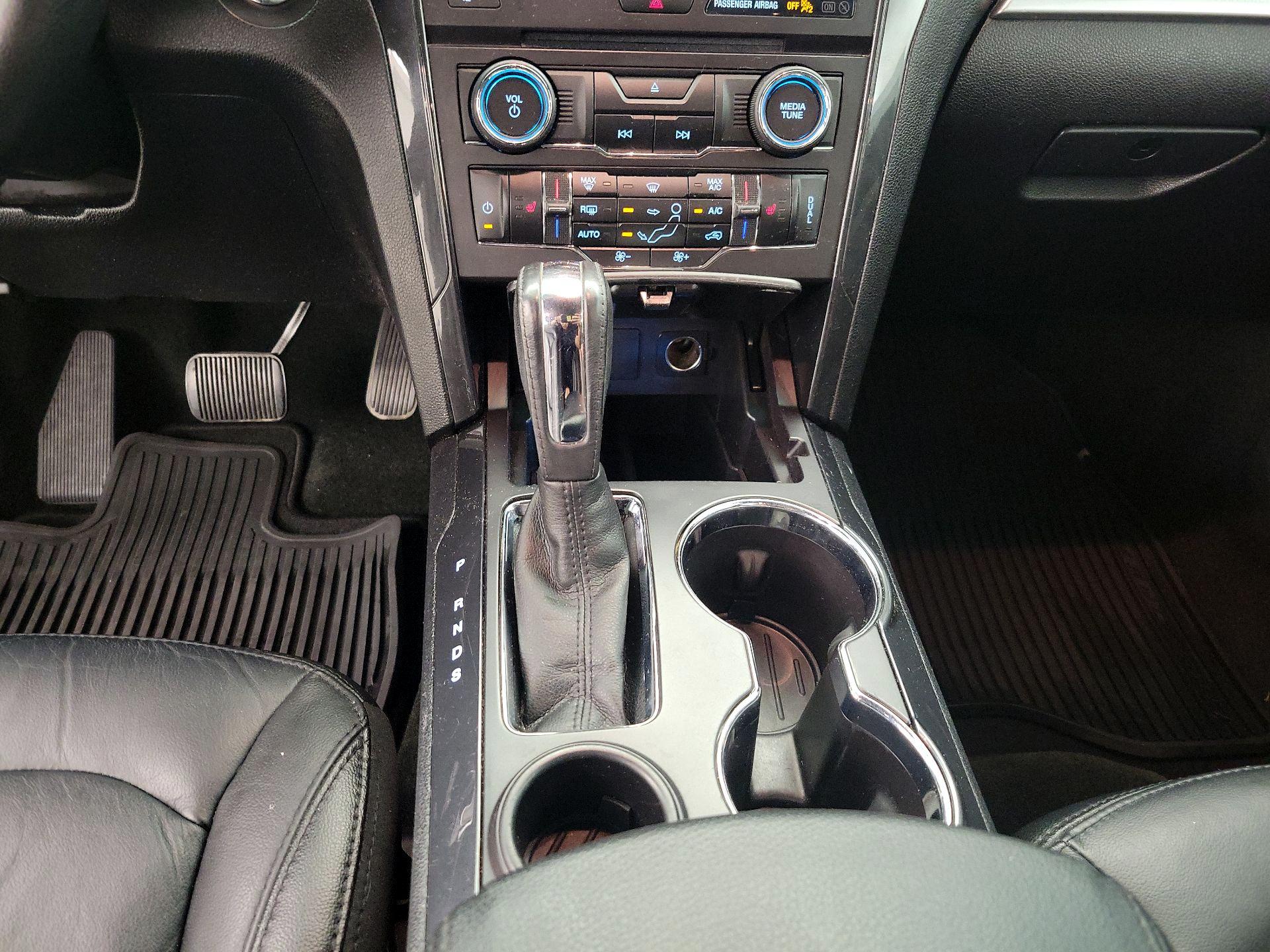 Thumbnail: 2016 Ford Explorer - 17