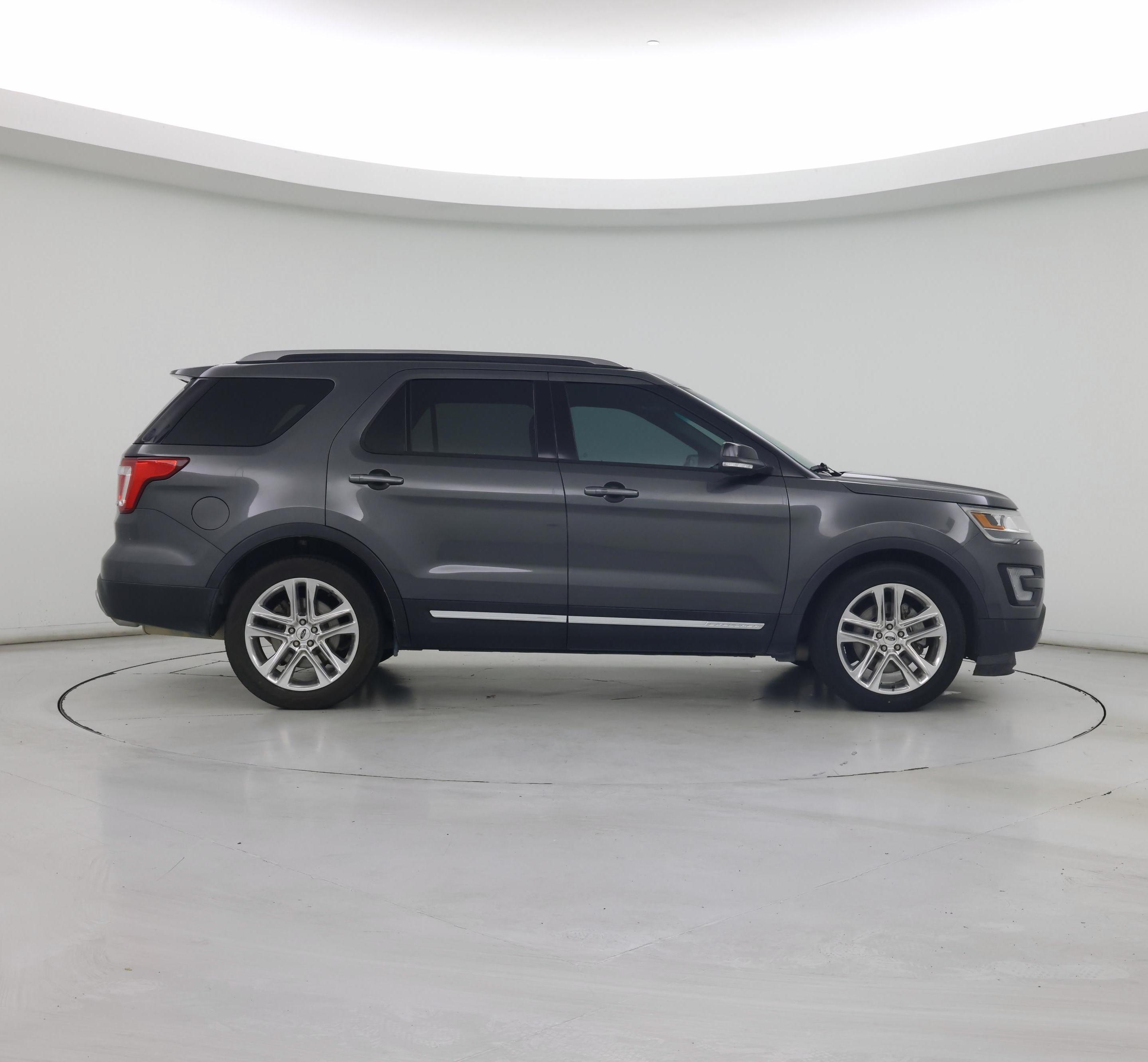 Thumbnail: 2016 Ford Explorer - 7